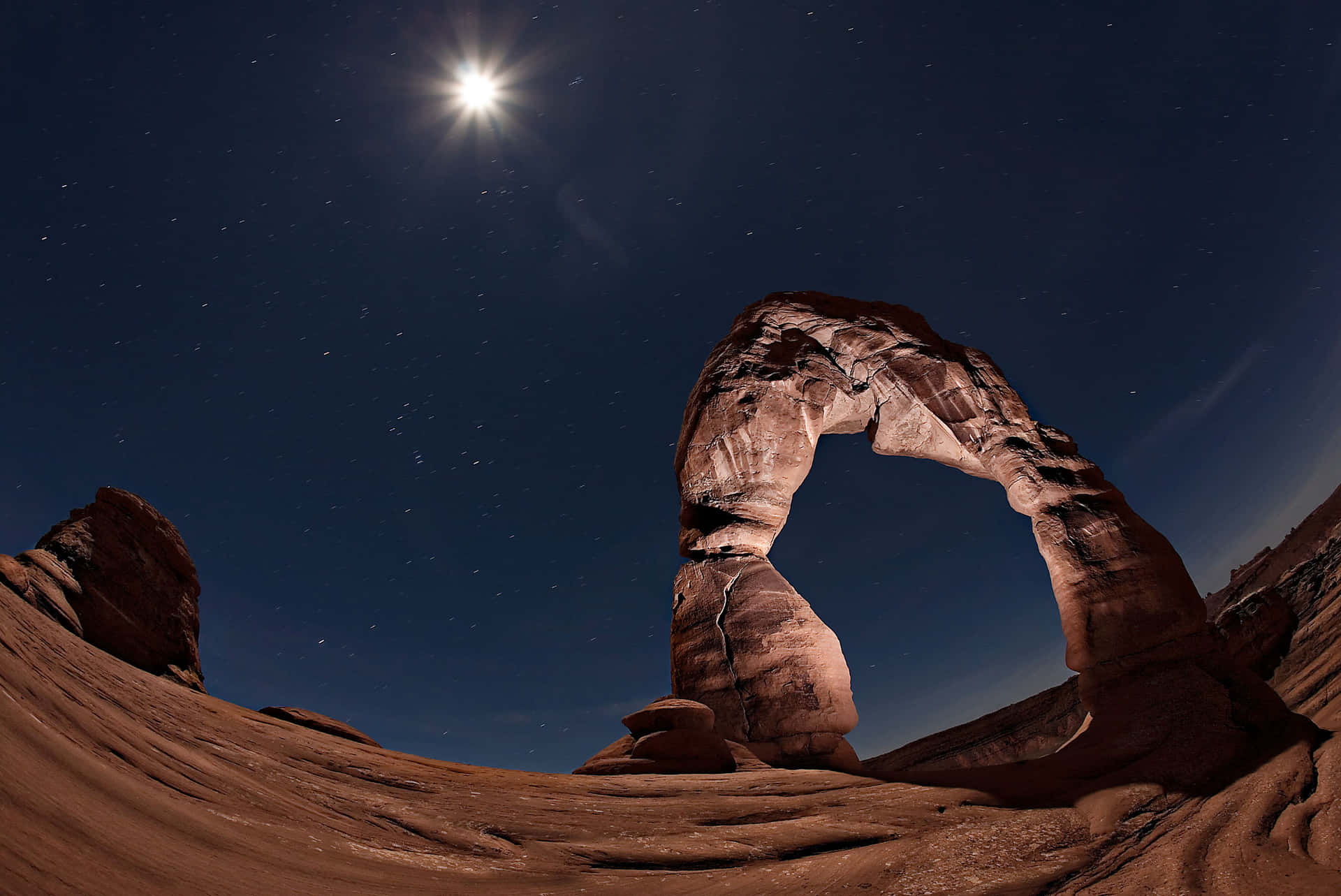 Bright Full Moon Above Delicate Arch Wallpaper