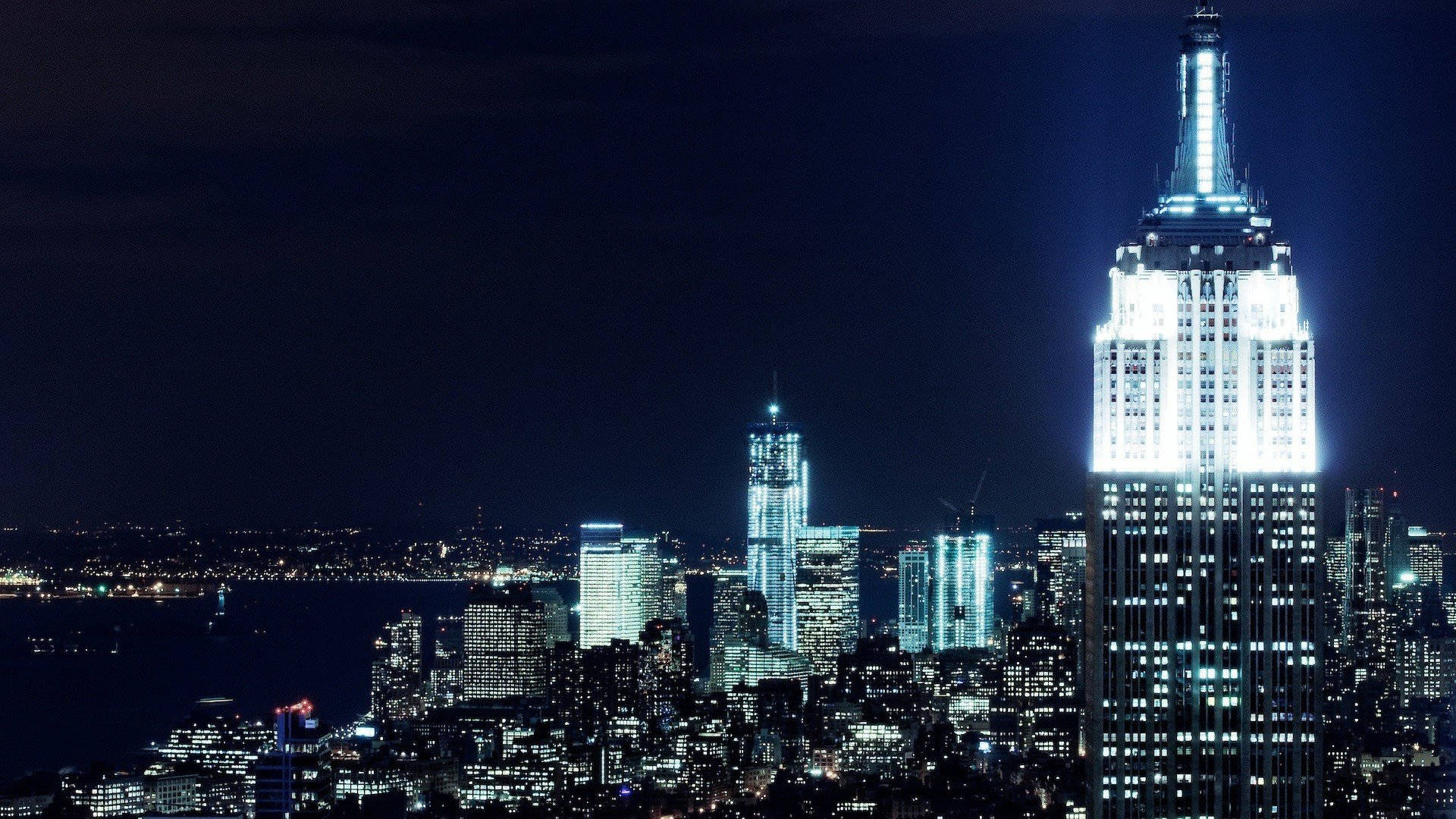 Bright Lights At Empire State Building Wallpaper