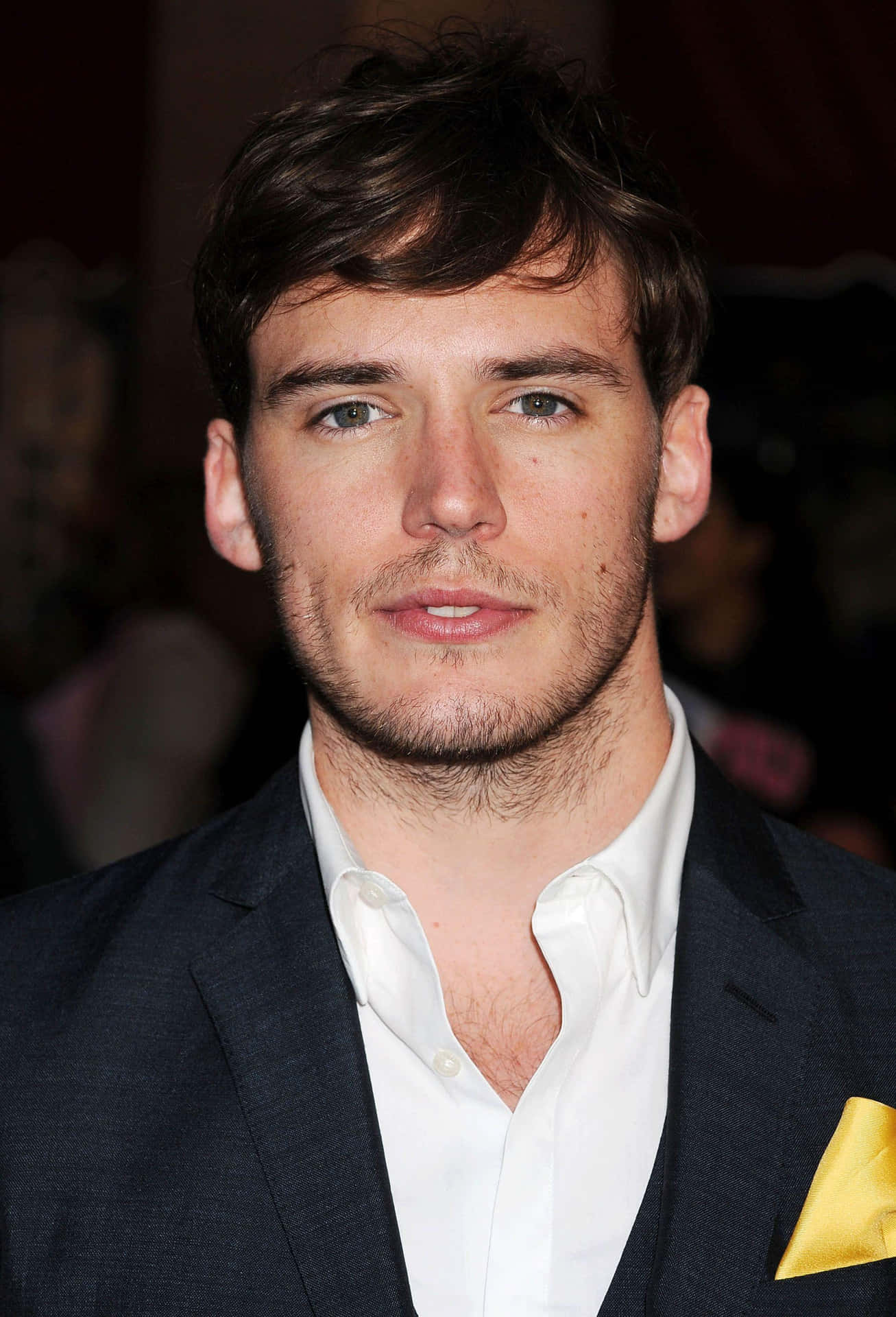 L'acteur Britannique Sam Claflin Dans Une Pose Candide Fond d'écran