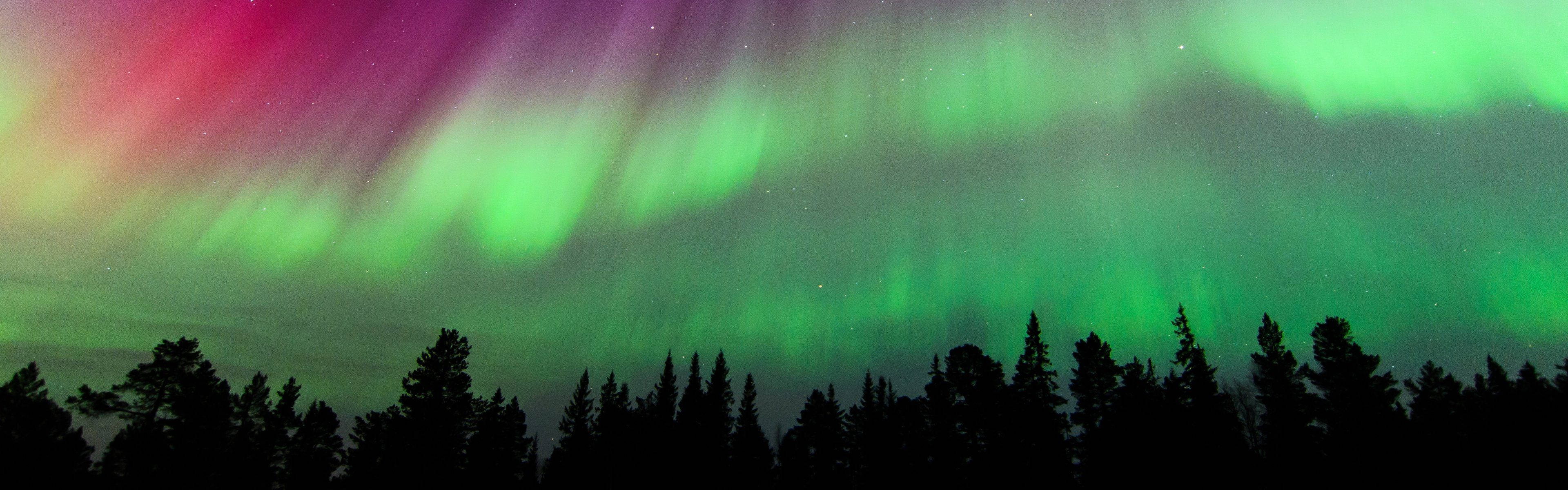 British Columbia Aurora Borealis For Monitor Wallpaper
