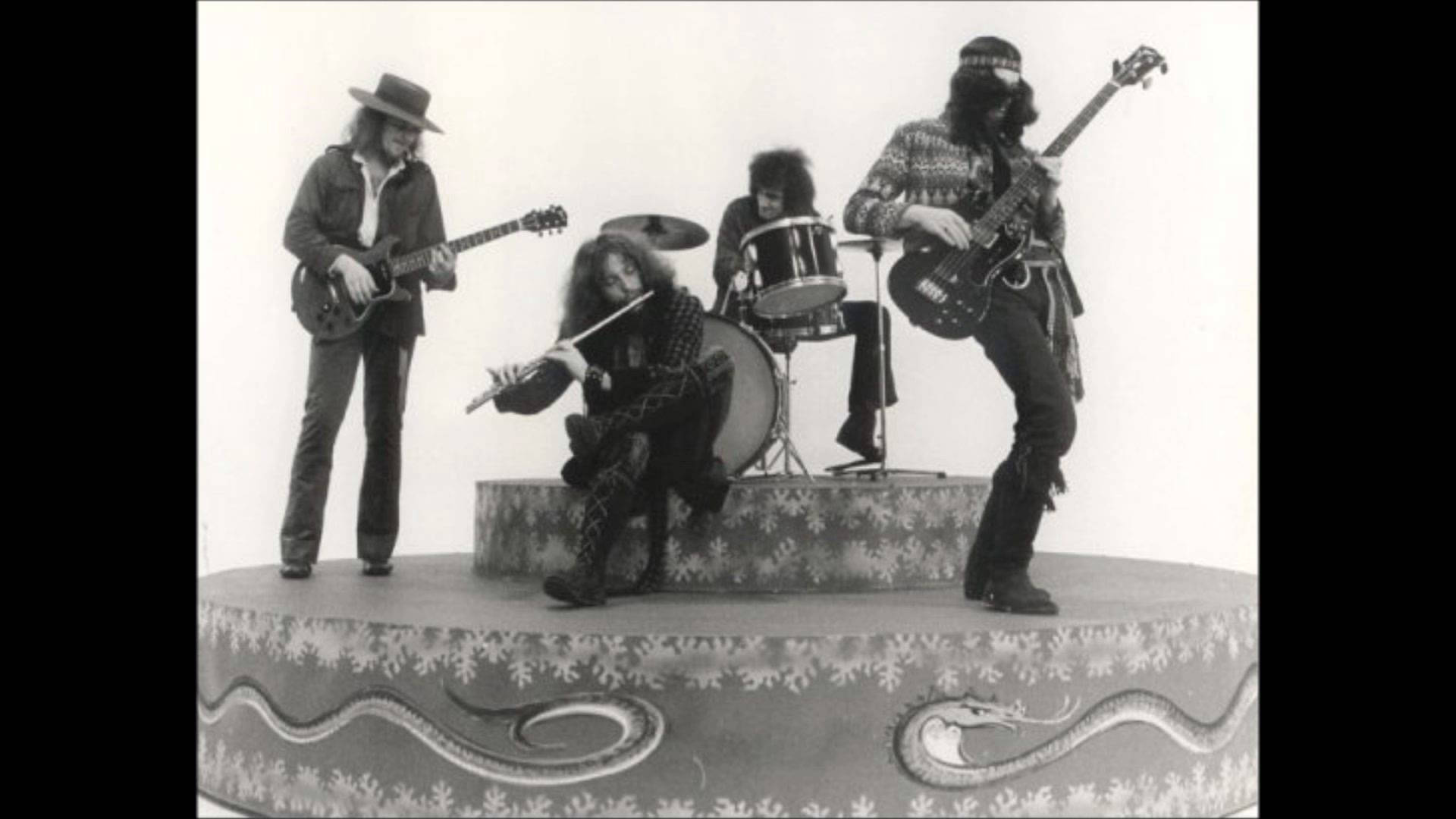 British Folk Rock Band Jethro Tull 1969 La Joconde Photograph Wallpaper