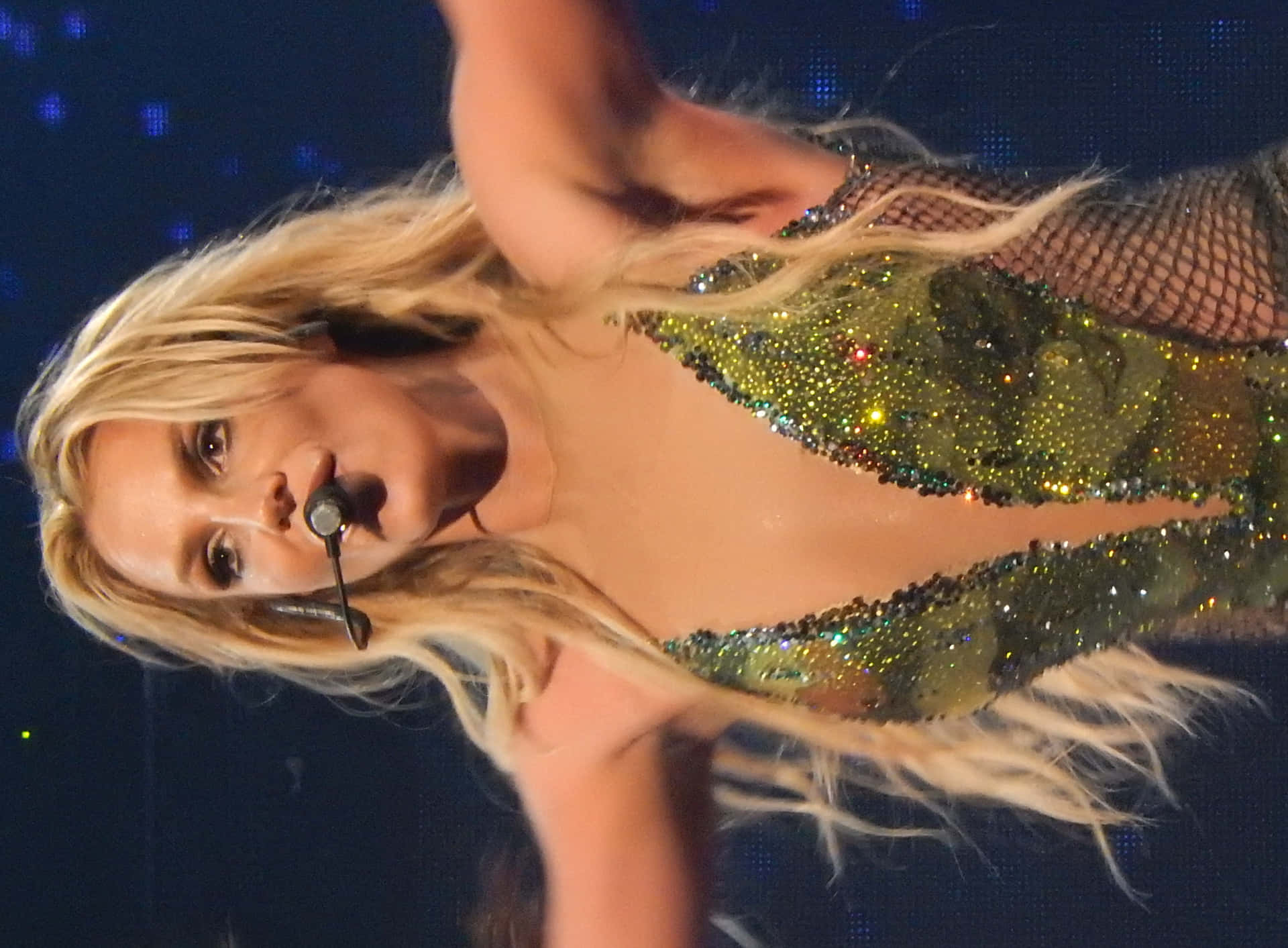 Britneyspears, Redo Att Erövra Världen