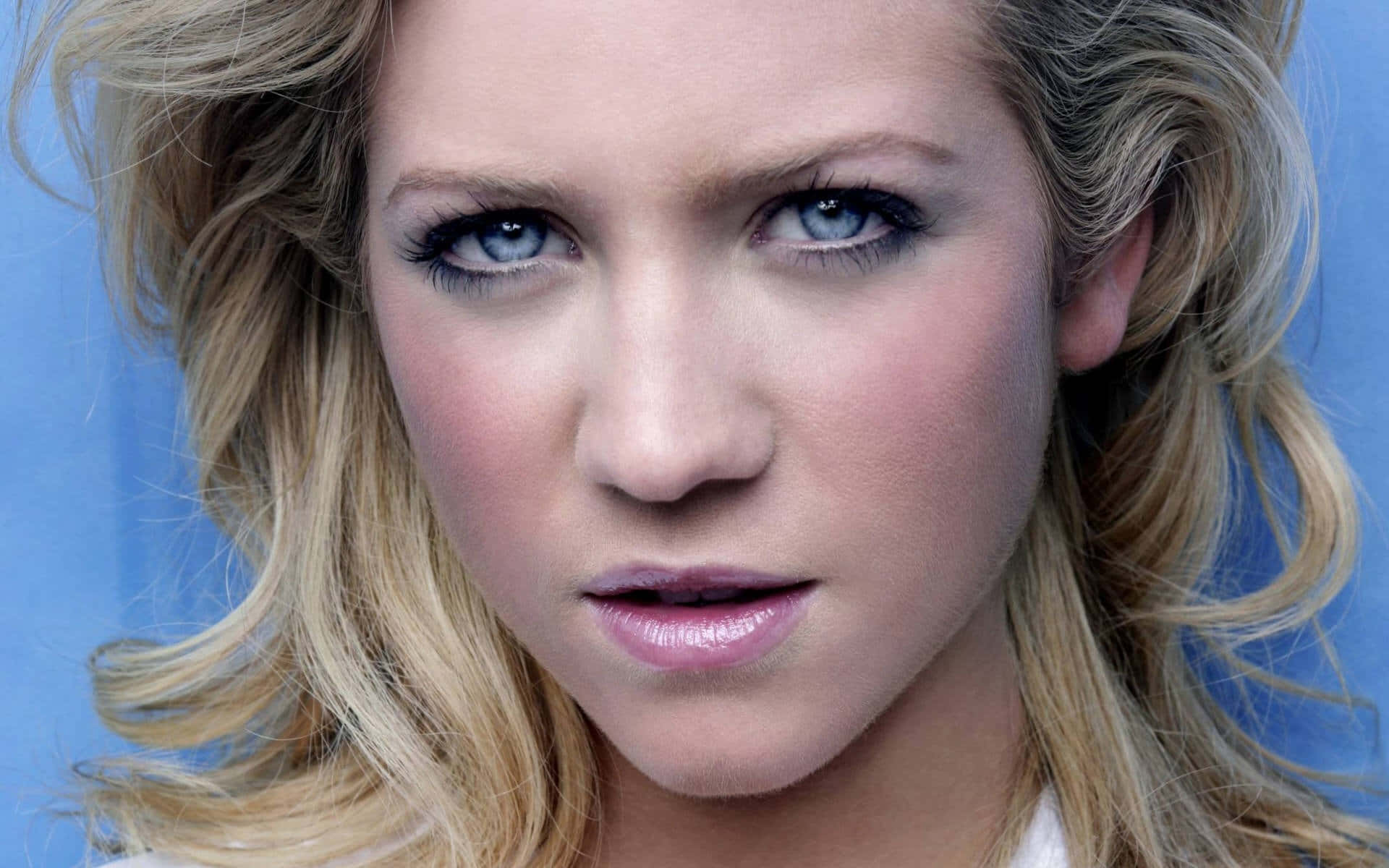 Brittany Snow - Wallpapers.com Photoshoot Wallpaper