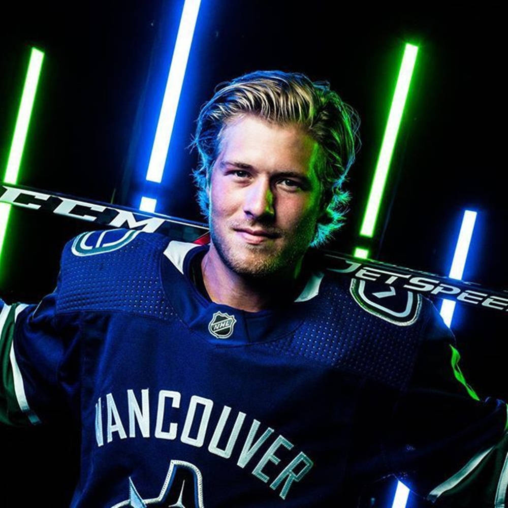 Brock Boeser Vancouver Canucks Is Hockey Spiller Tapet Wallpaper