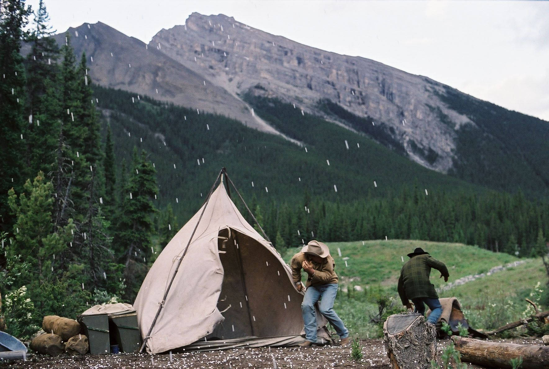 Camping Under The Stars In Brokeback Mountain Scene Wallpaper