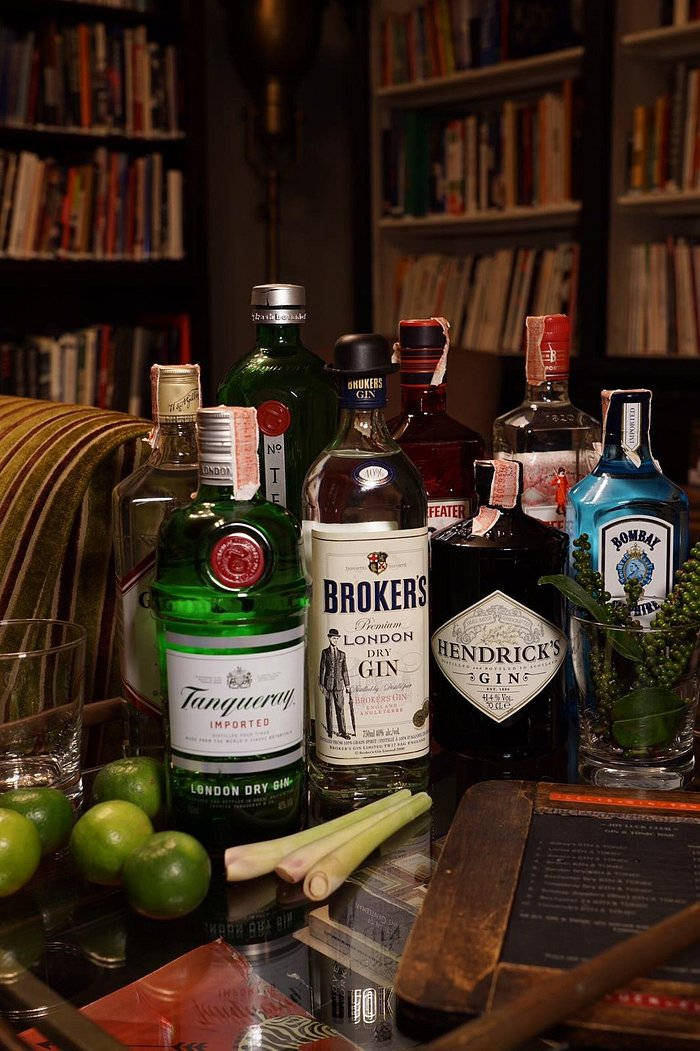 Brokers Gin Cocktail Mixed Ingredients Wallpaper