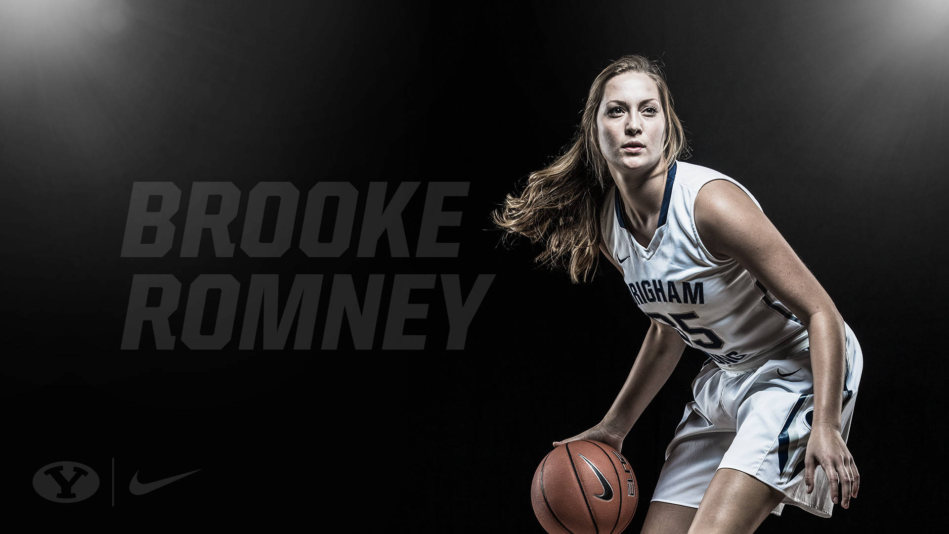 Brooke Romney Women's Basketball Team Wallpaper