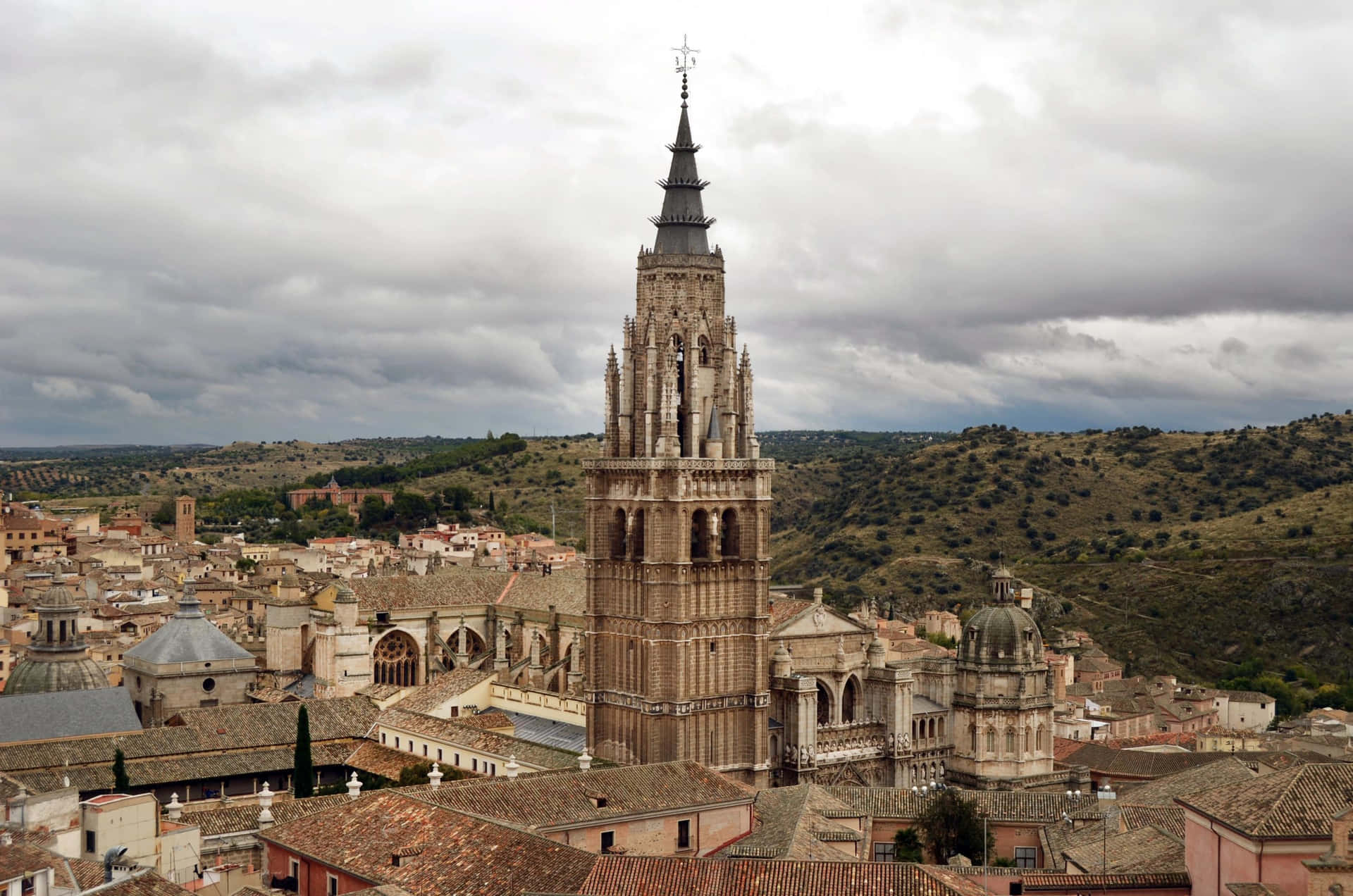 Brown Aesthetic Toledo Cathedral From Afar Wallpaper