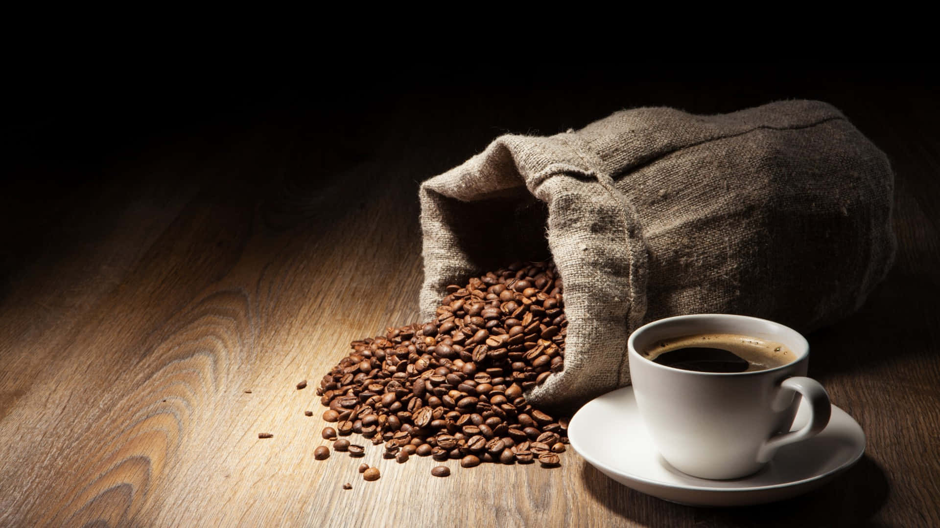 Aromatic Brown Coffee in a White Mug Wallpaper