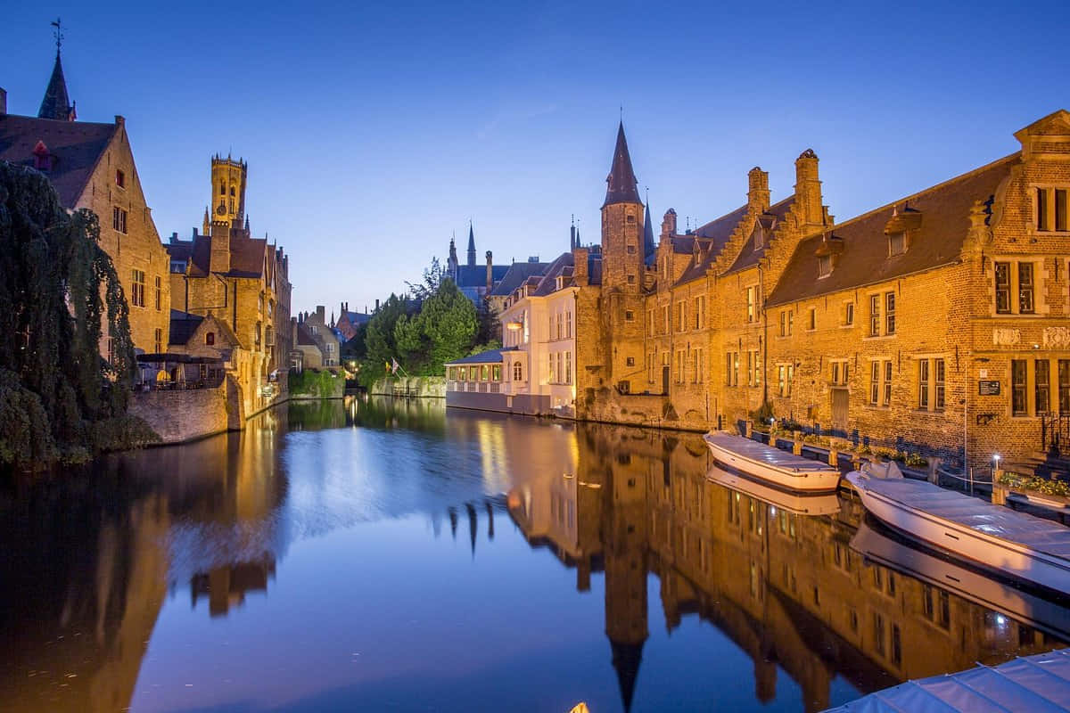 Bruges Kanal Natt Refleksjon Bakgrunnsbildet