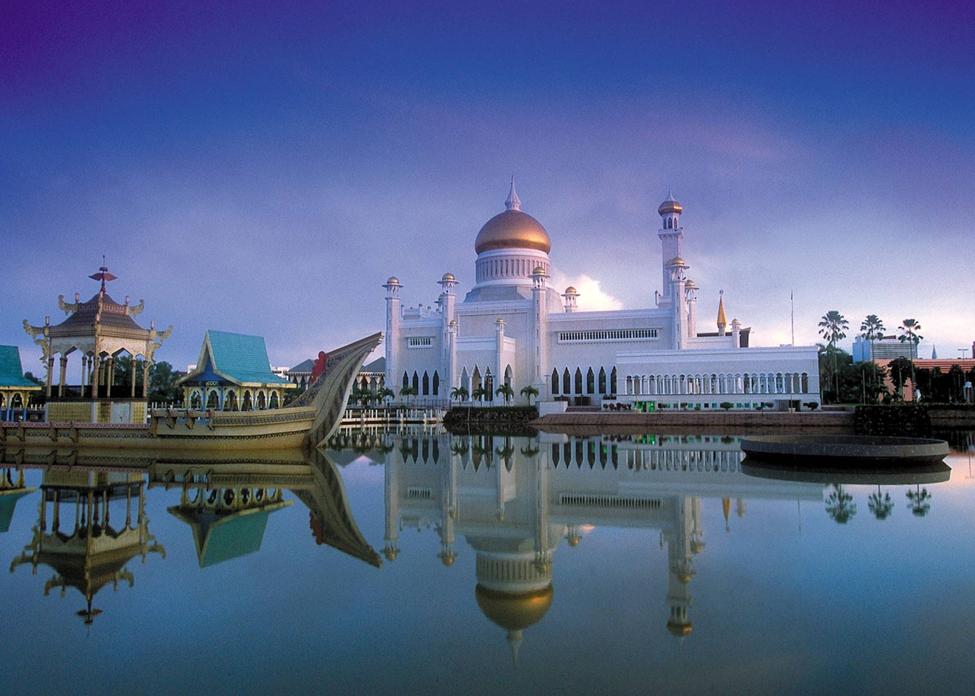 Cieloazzurro Del Brunei Sfondo