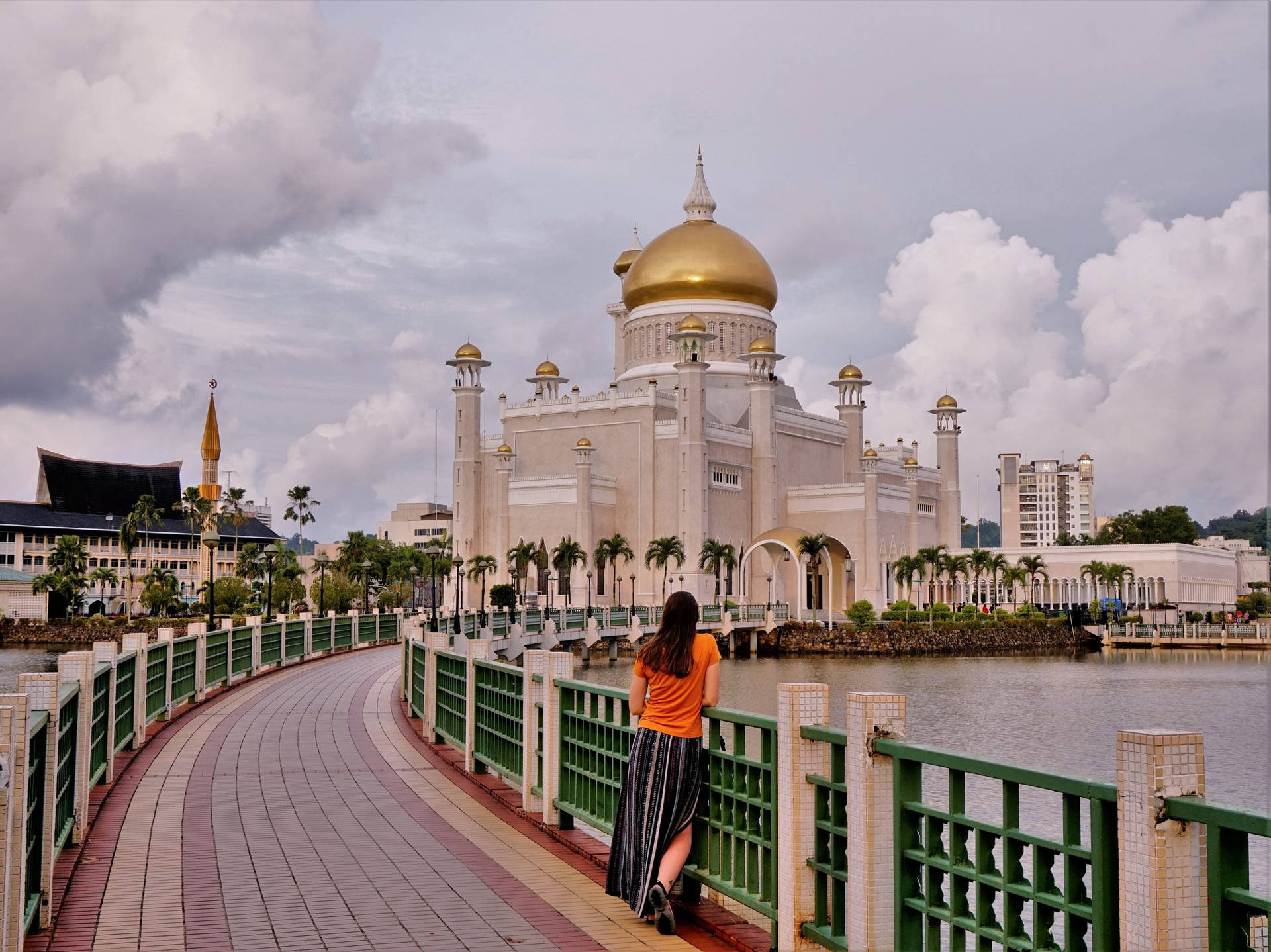 Brunei Bridge Leading To Mosque Wallpaper