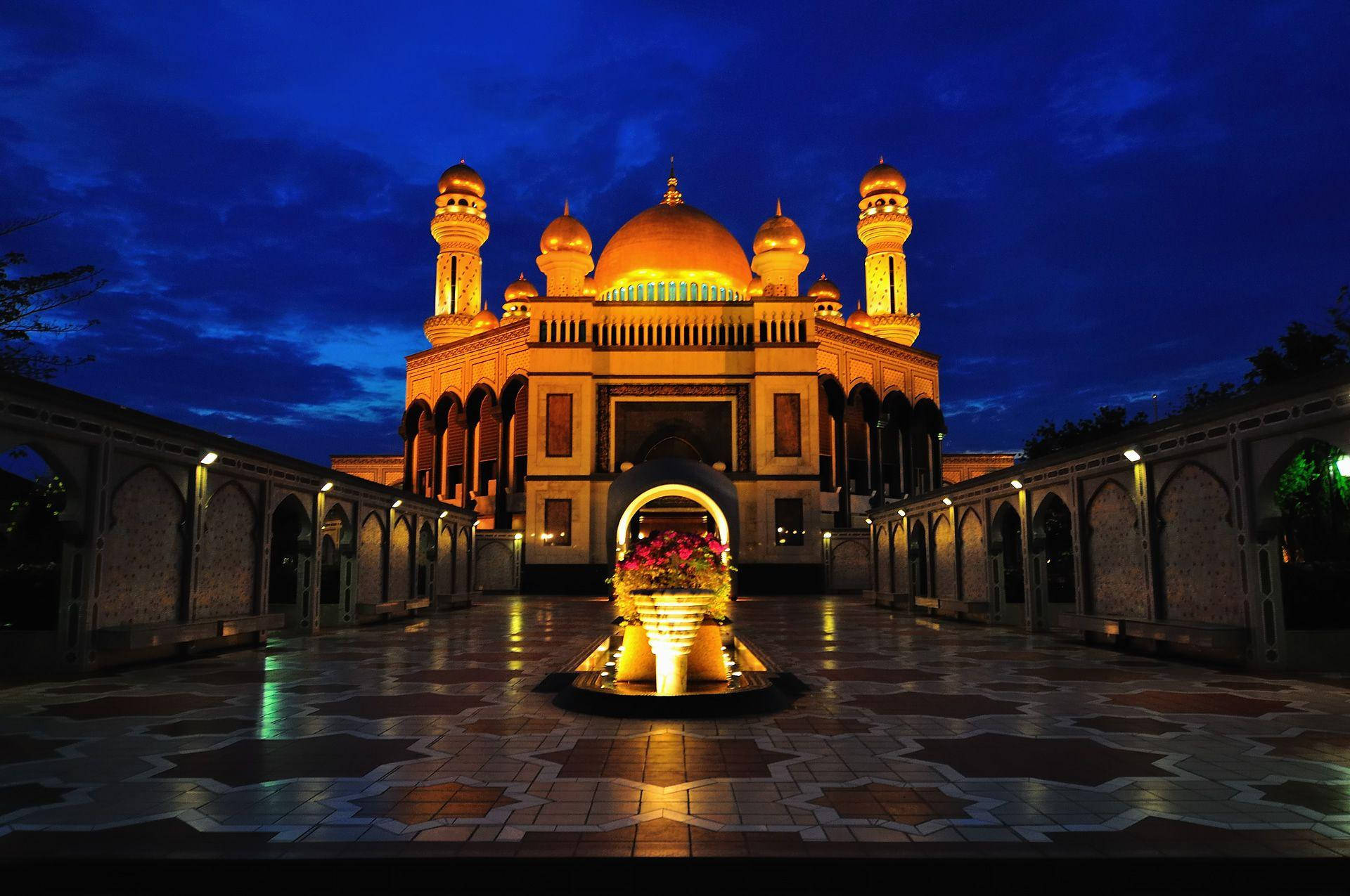 Moscheajame' Asr Di Brunei Di Notte Sfondo