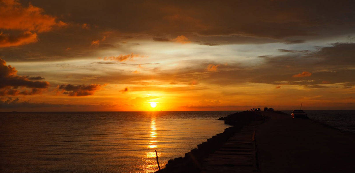 Brunei Orange-Tinged Sunset Sky Wallpaper