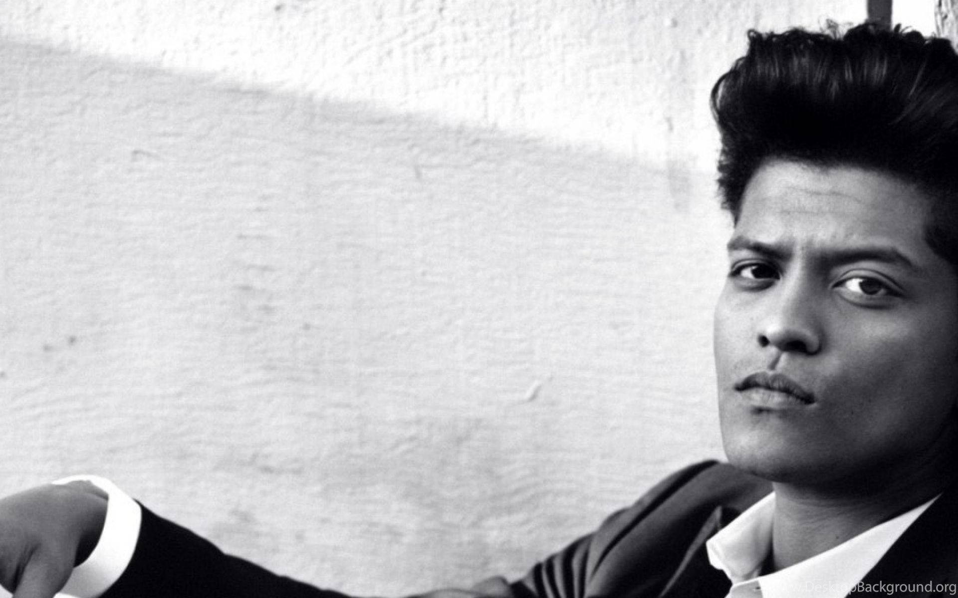 Bruno Mars rocking a classic black and white style Wallpaper