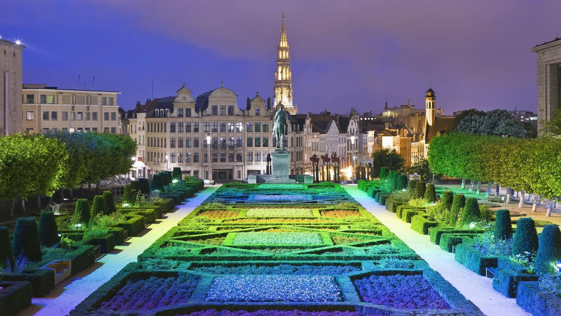Brussels Illuminated Garden Wallpaper