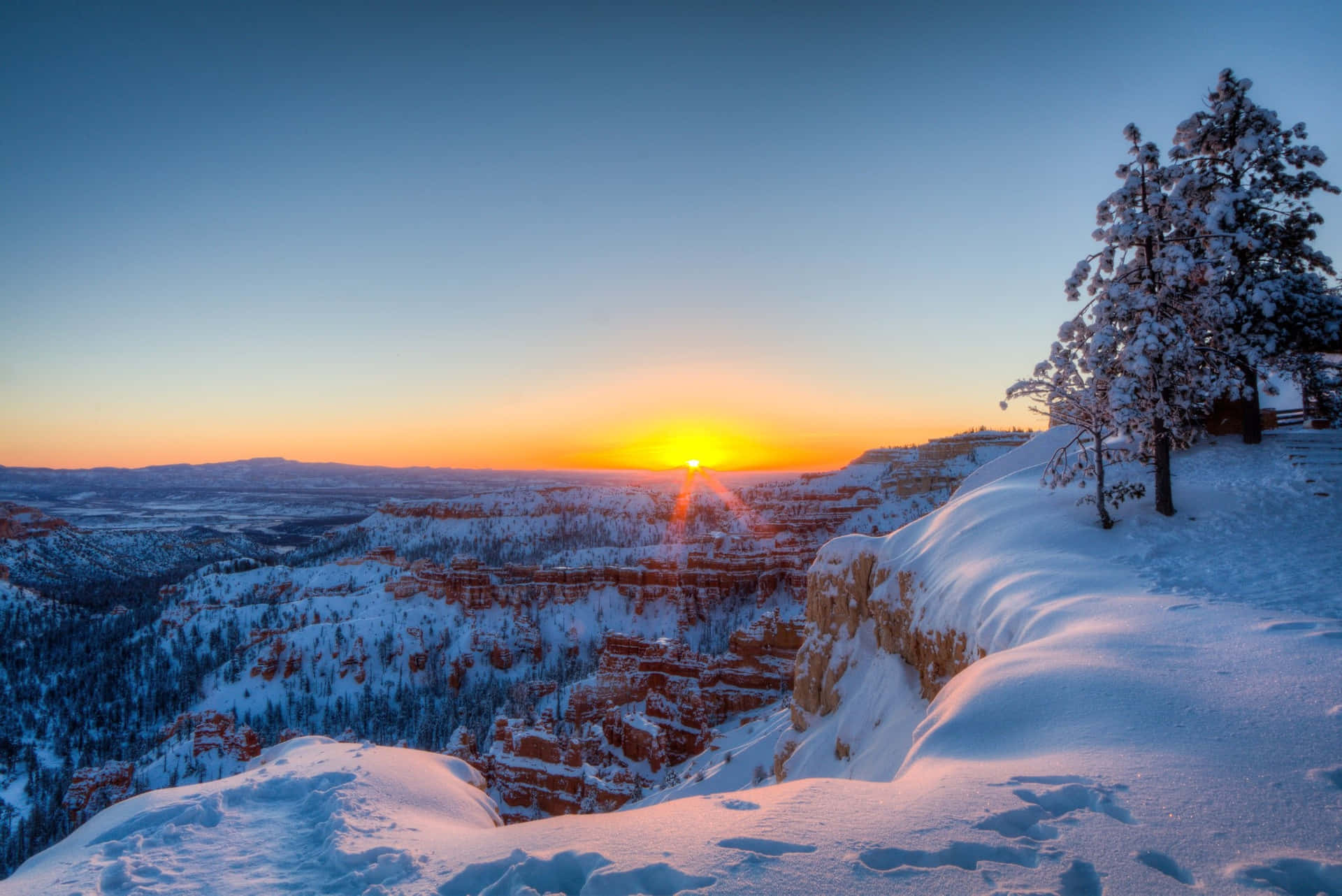 Brycecanyon National Park Cubierto De Nieve Fondo de pantalla