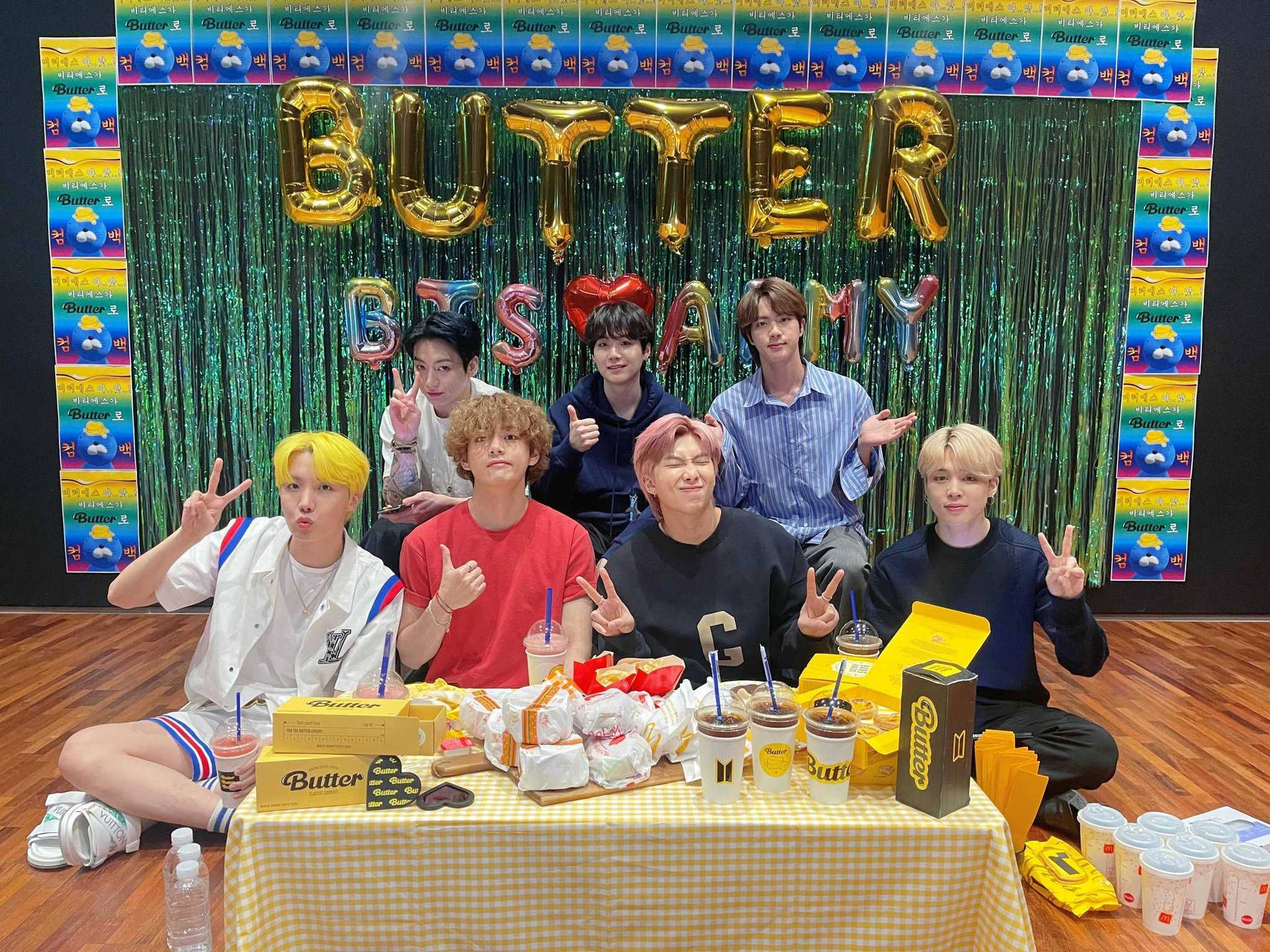 BTS Butter Comeback VLive Skrivebordsbaggrund: Tag #BTS #Butter Wallpaper