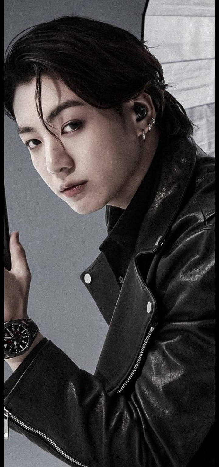 Bts Jung Kook Cute Leather Jacket Wallpaper