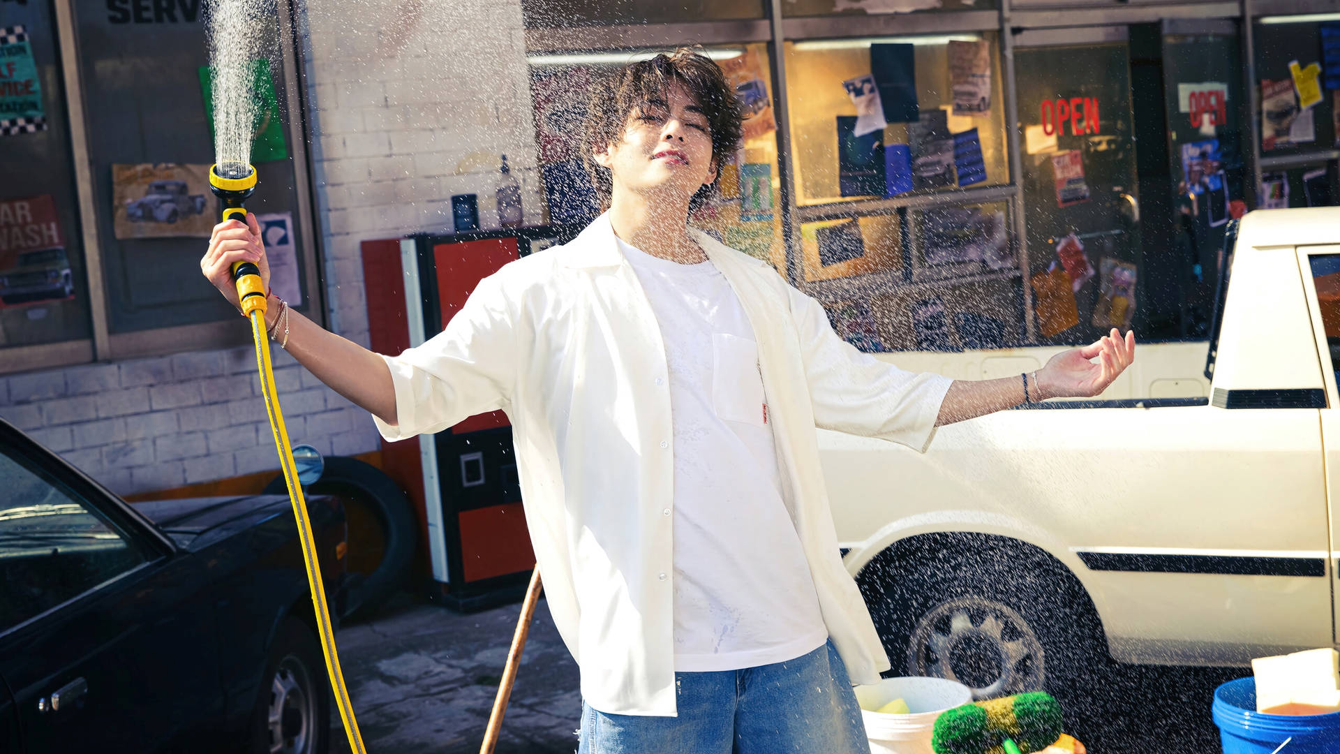 BTS V As Car Wash Cutie Wallpaper