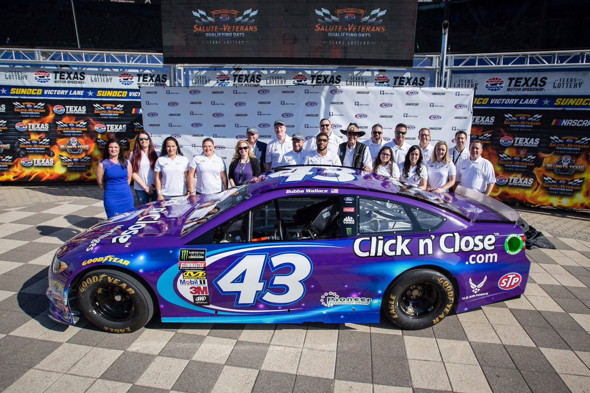 Promocióndel Auto De Bubba Wallace En Petty Motorsport. Fondo de pantalla