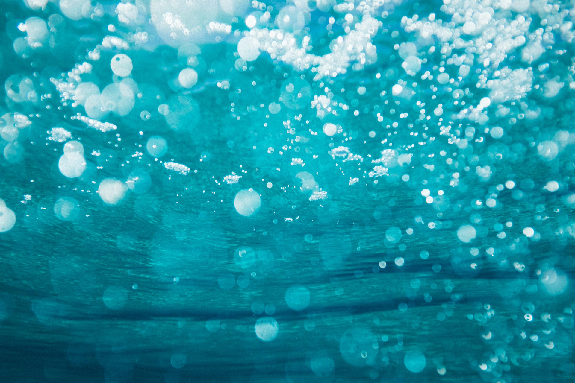 Bubbles In Ocean Blue Waters Wallpaper