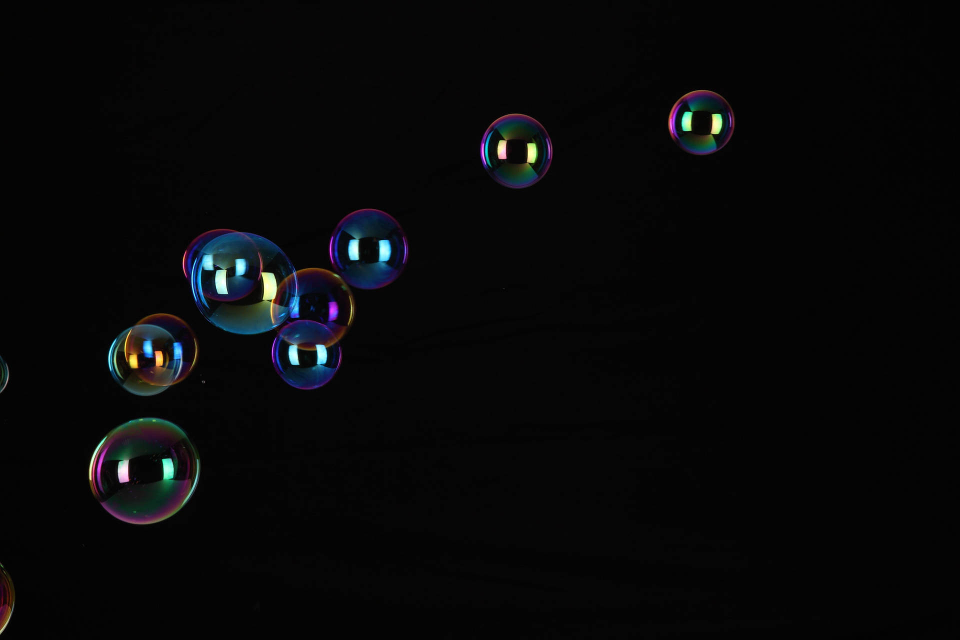 Bubbles On Black Tablet Wallpaper