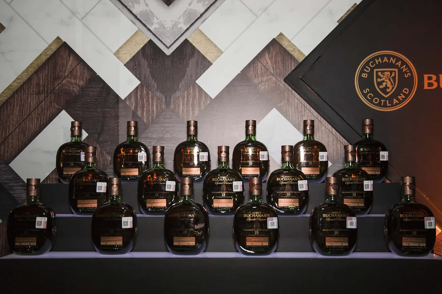 Buchanan's Blended Whiskey Bottles Scotland Wallpaper
