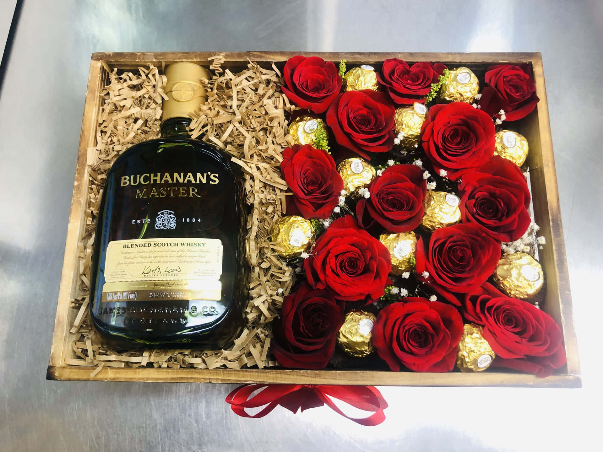Buchanan's Master Whiskey With Chocolate And Roses Wallpaper