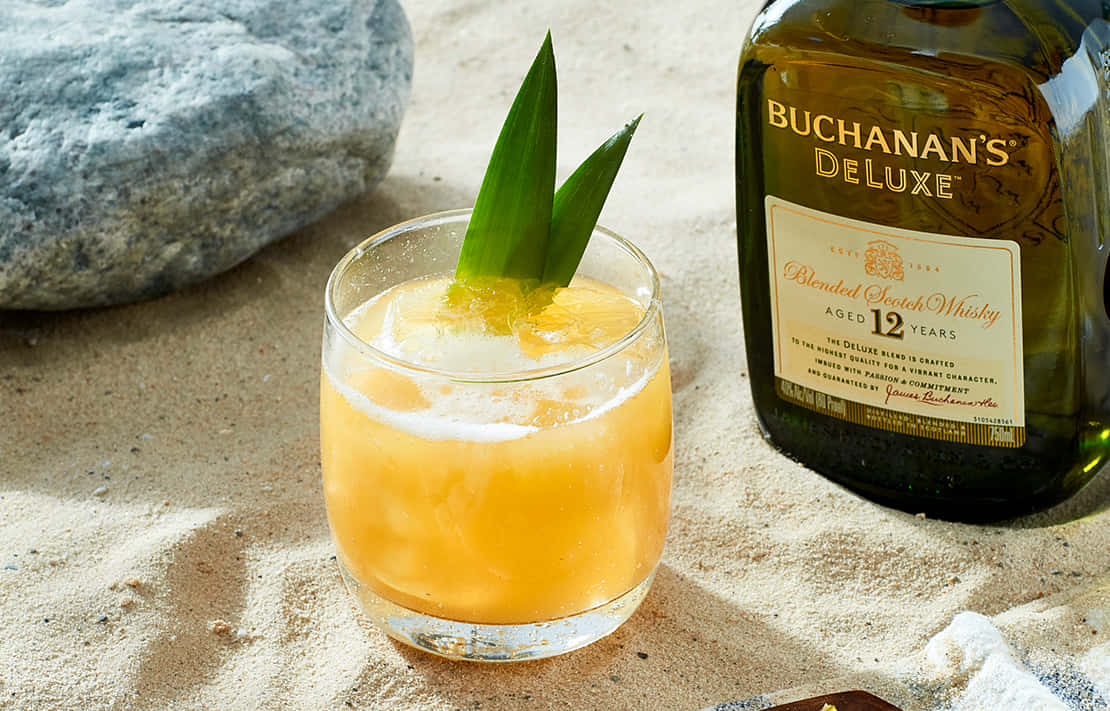 Buchanita Cocktail With Buchanan's Deluxe Whiskey Wallpaper
