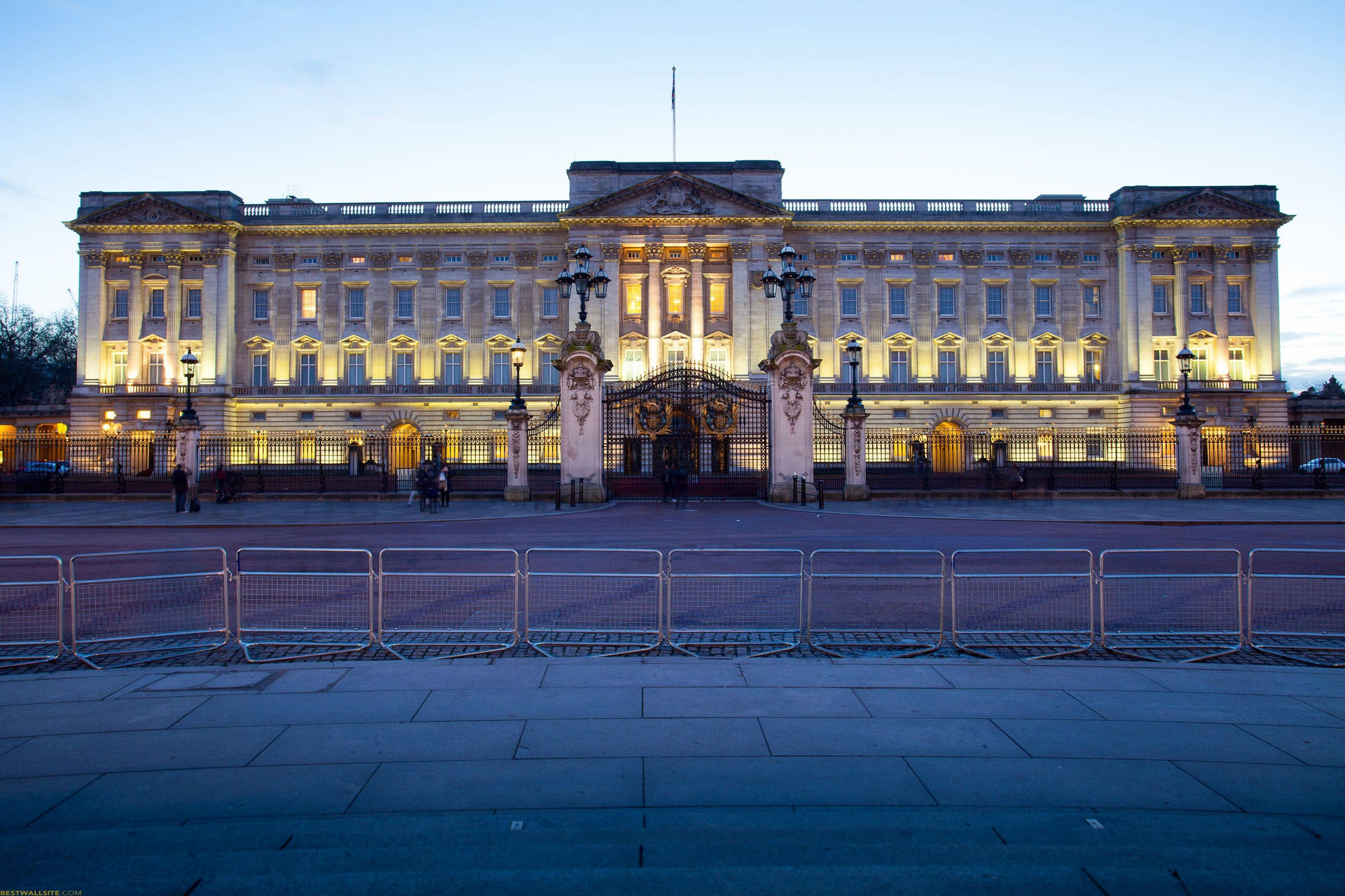 Buckingham Palace Lit Up Picture