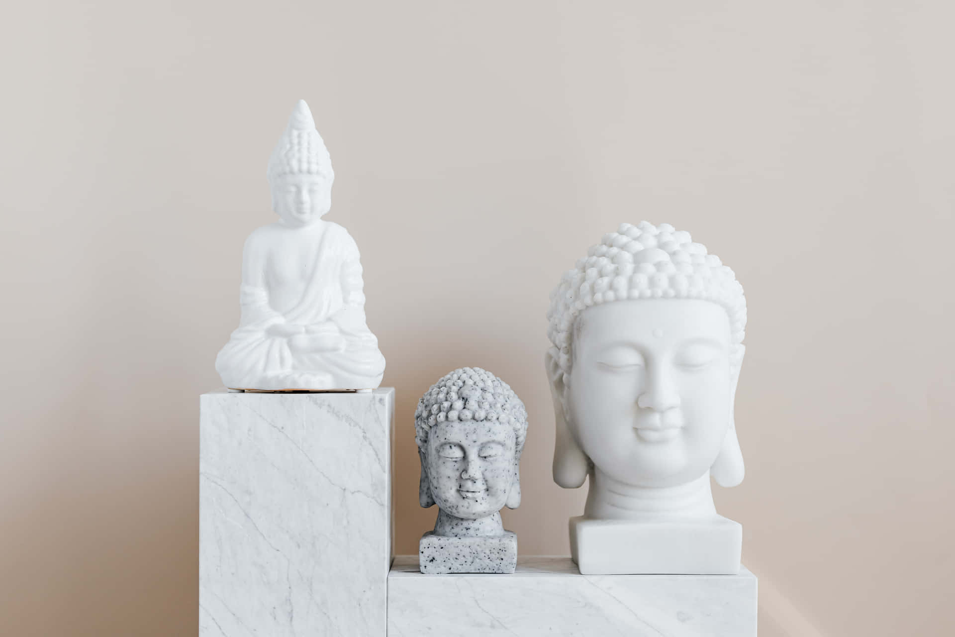 Imagende Esculturas Budistas Blancas