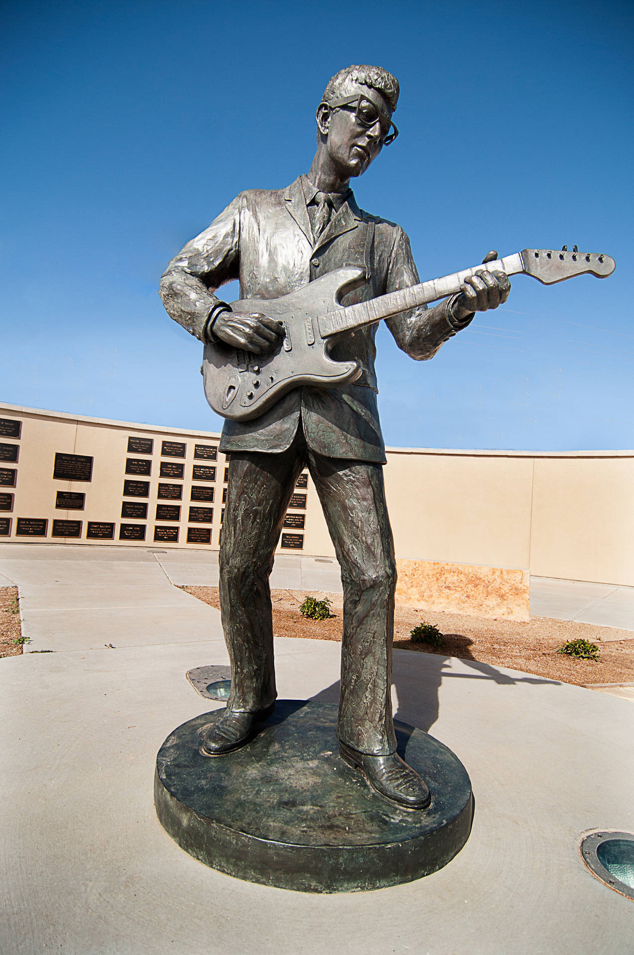Buddy Holly And The Crickets Statue Wallpaper