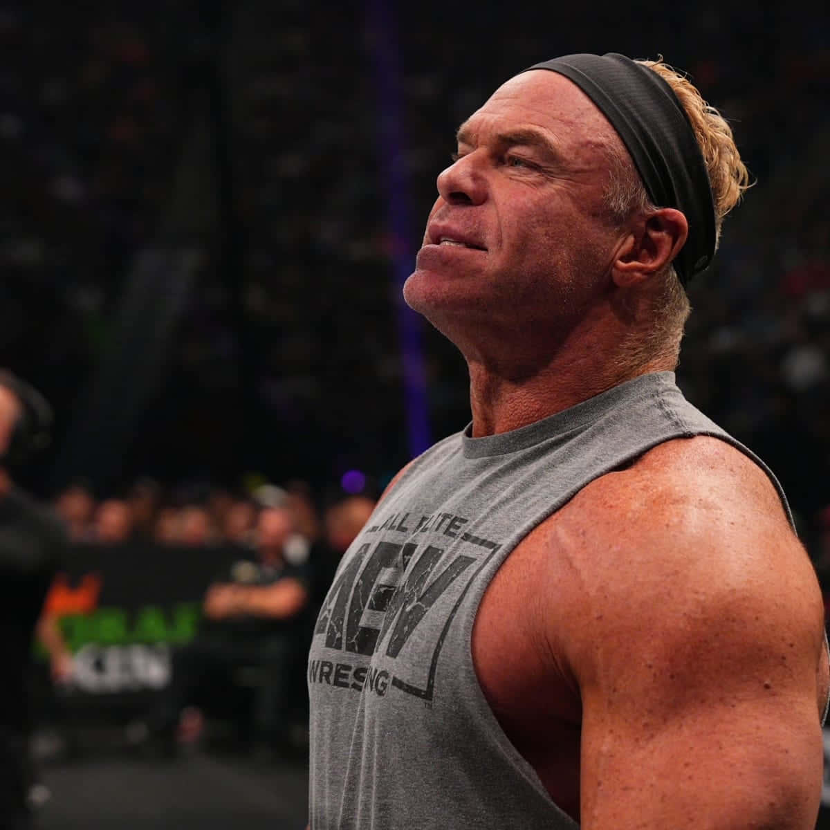 Buff Billy Gunn In A Gray Printed Shirt Picture