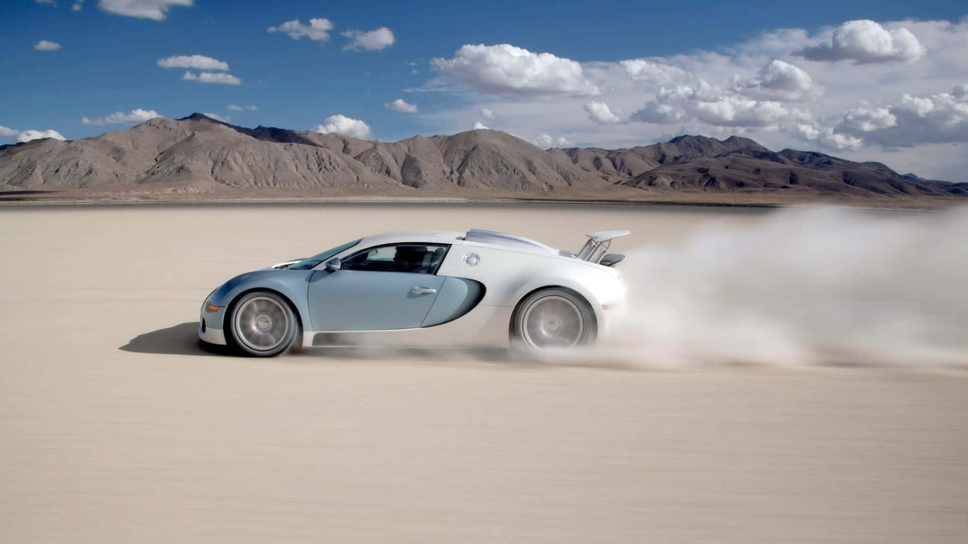 Exploremo Poder Por Trás Do Bugatti 4k Na Sua Tela De Fundo De Computador Ou Móvel. Papel de Parede