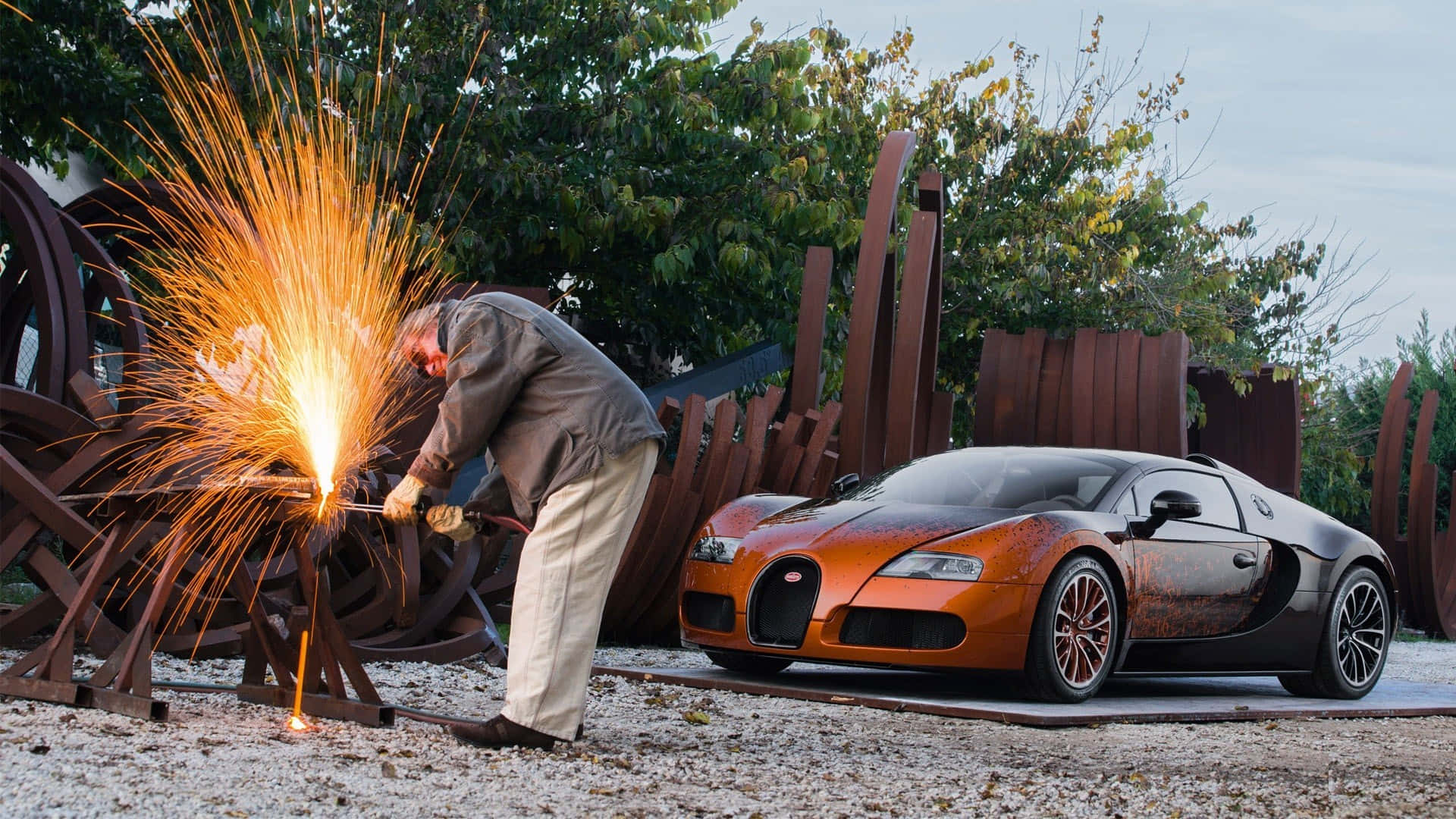 Fastest Luxury - Bugatti Veyron in Action Wallpaper