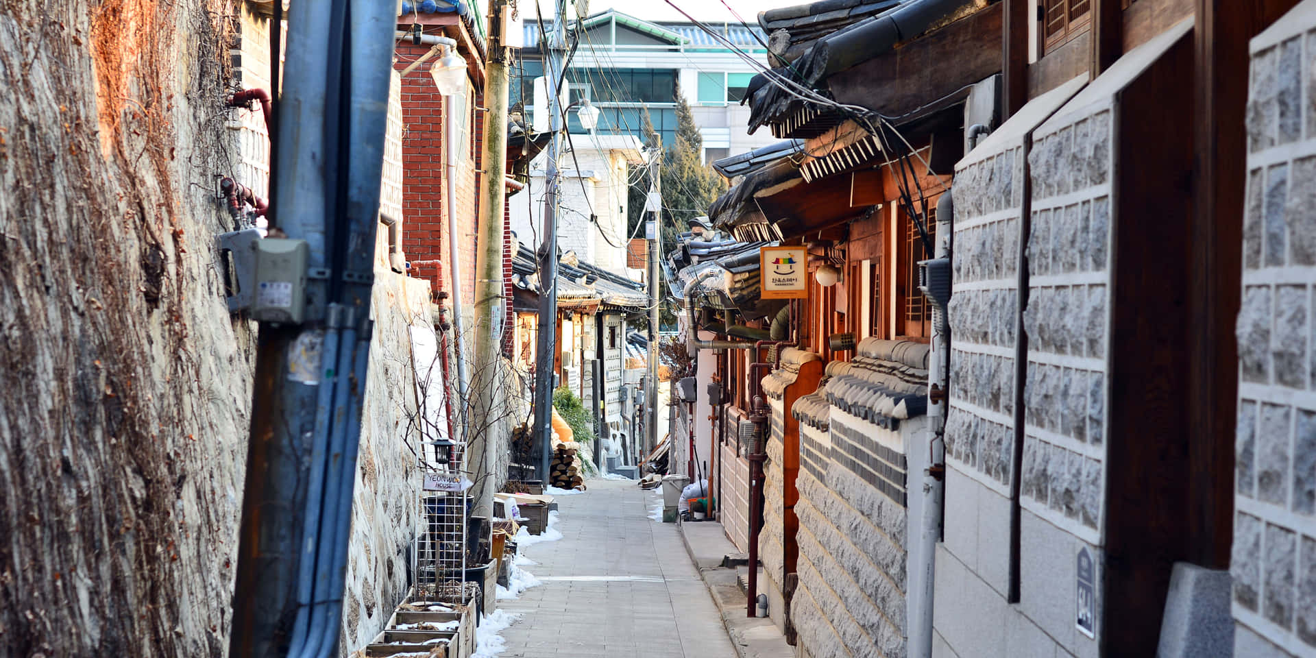 Bukchon Hanok Village Narrow Alley Wallpaper