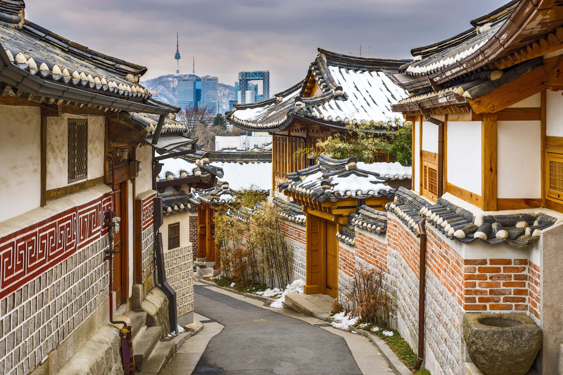 Bukchon Hanok Dorp Met Seoul Tower Achtergrond Achtergrond