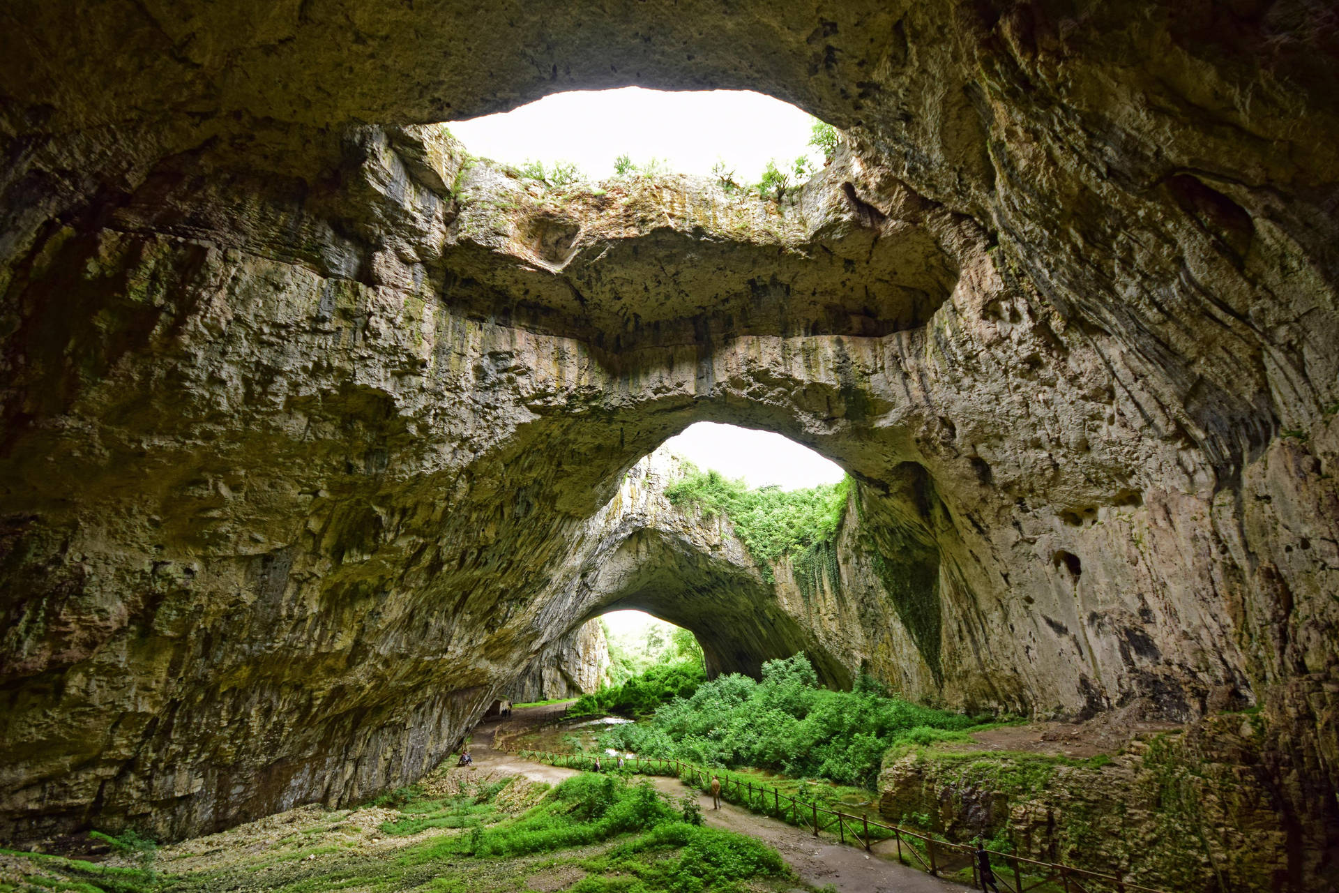 Bulgaria Devetashka Cave