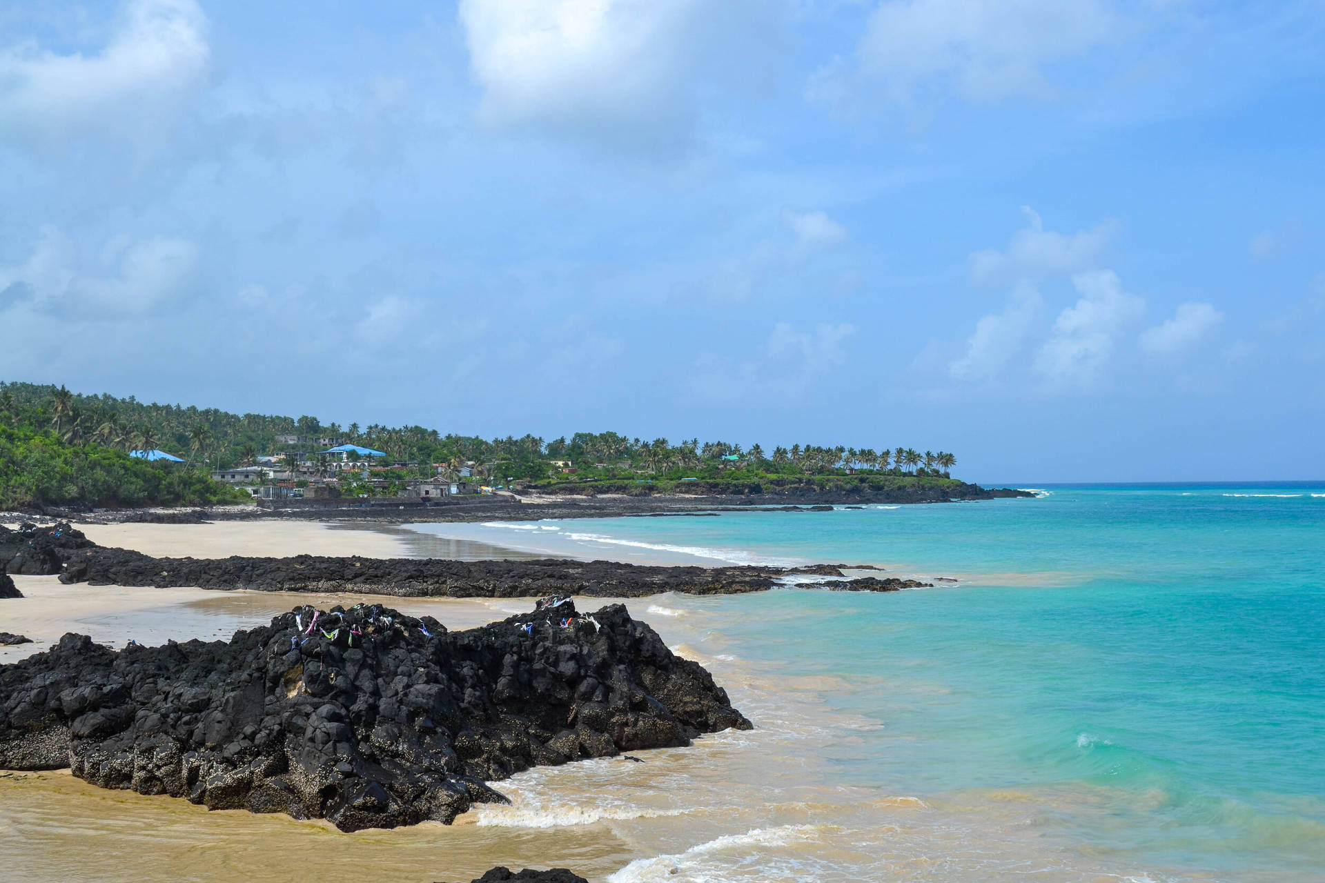 Buoni Beach Rocks On Shore Comoros Background