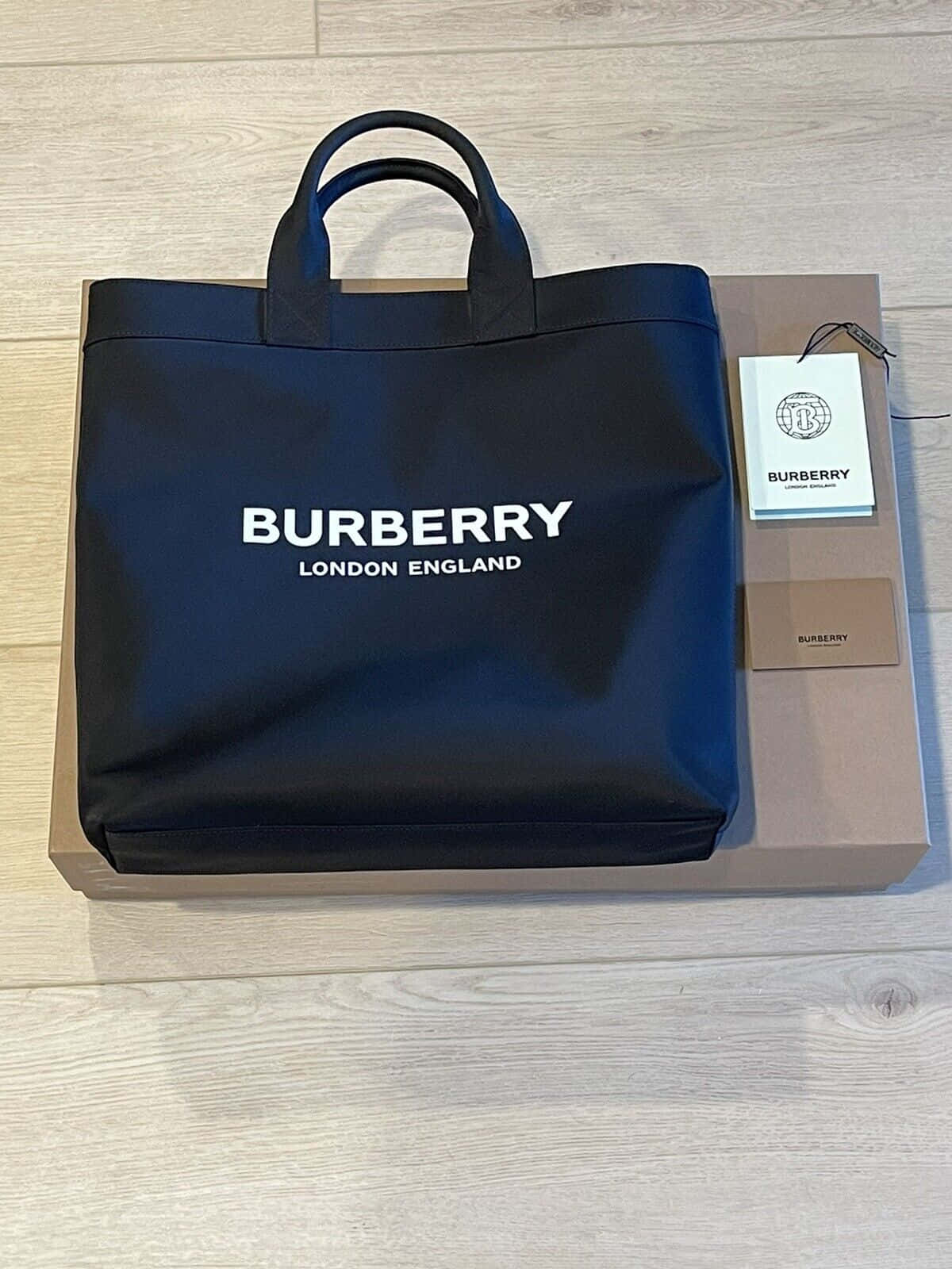 Façauma Afirmação Com Burberry