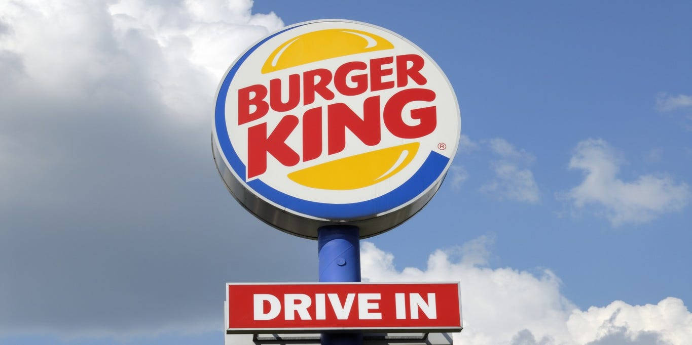 Burgerking Drive In - Restaurante Burger King Con Servicio Para Llevar En Coche Fondo de pantalla