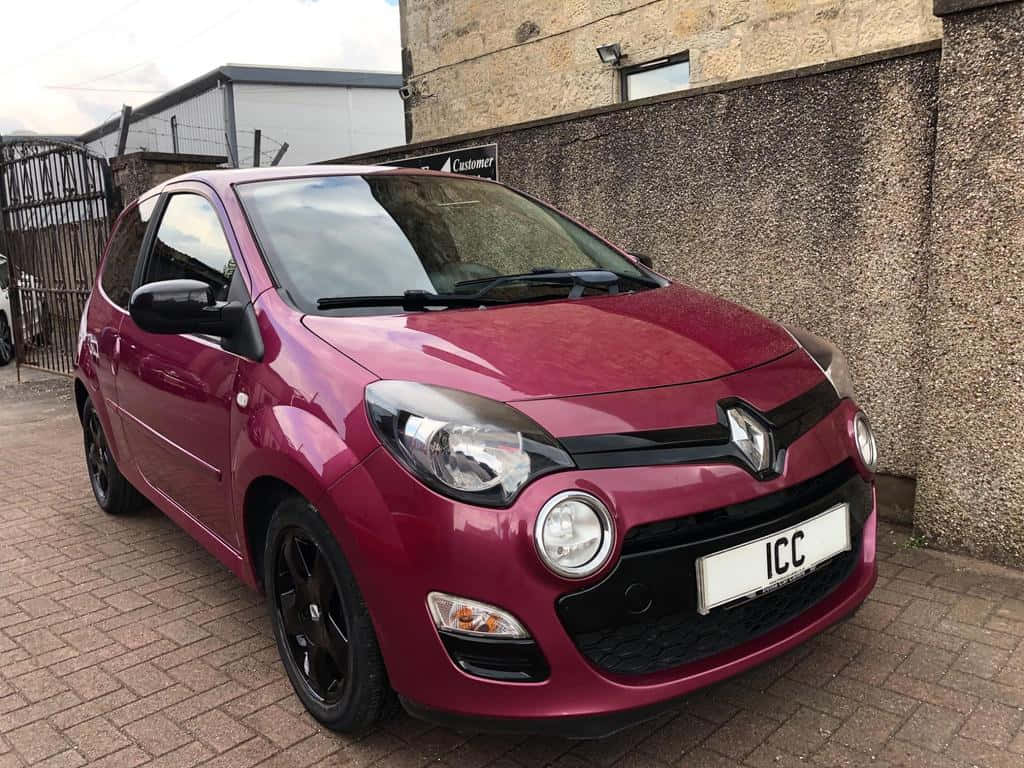 Bordeaux Renault Twingo Geparkeerd Achtergrond