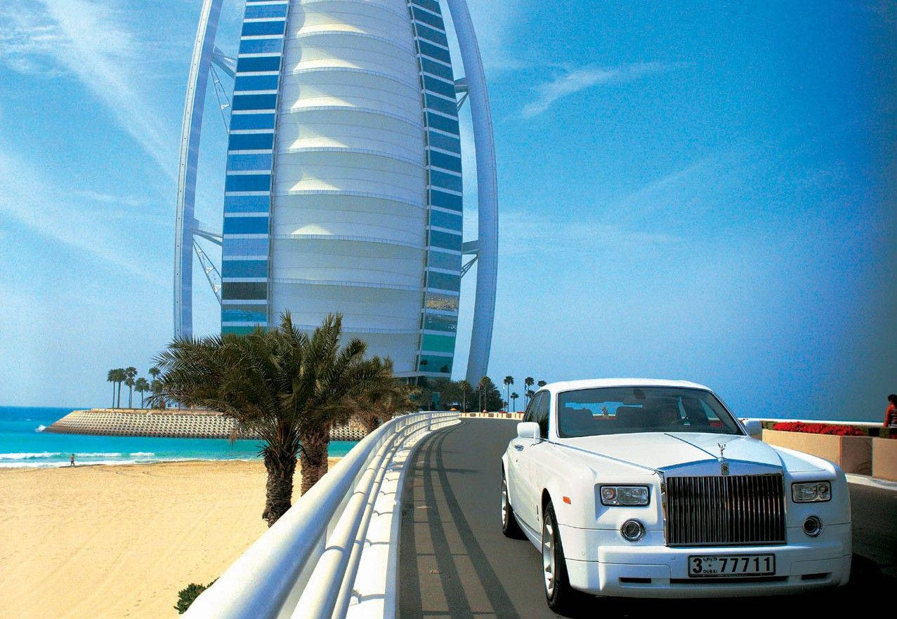Burj Al Arab Luxurious Car Wallpaper