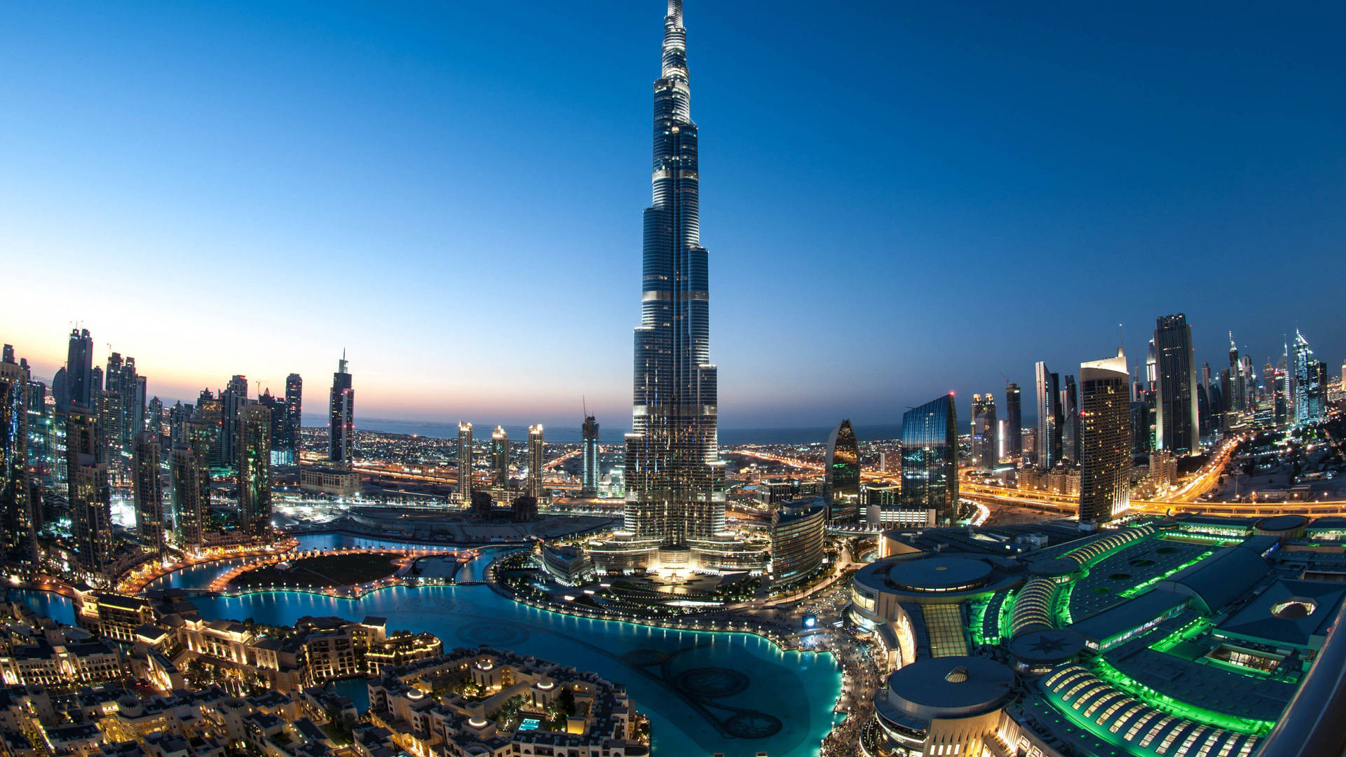 Download Burj Khalifa At Dusk, Dubai 4k Wallpaper 