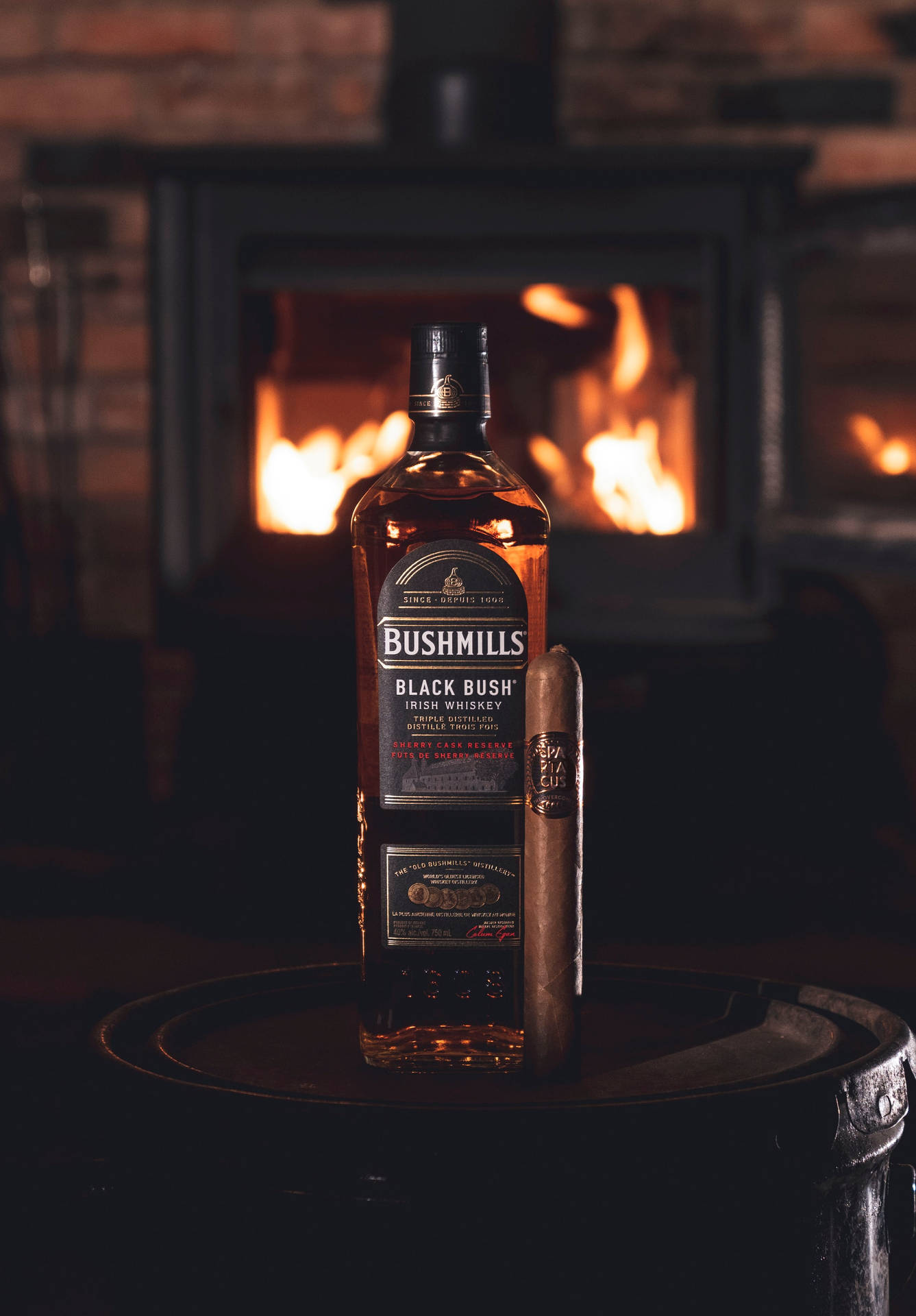 Botellade Whiskey Irlandés Bushmills Fondo de pantalla