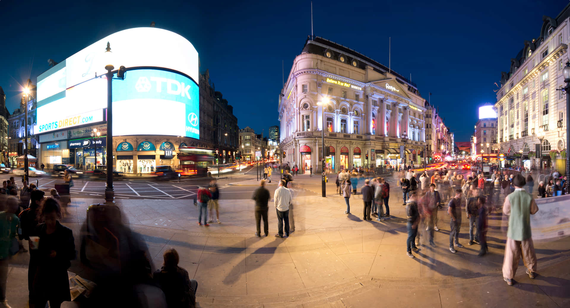 Busy Road Piccadilly Circus Panorama Wallpaper