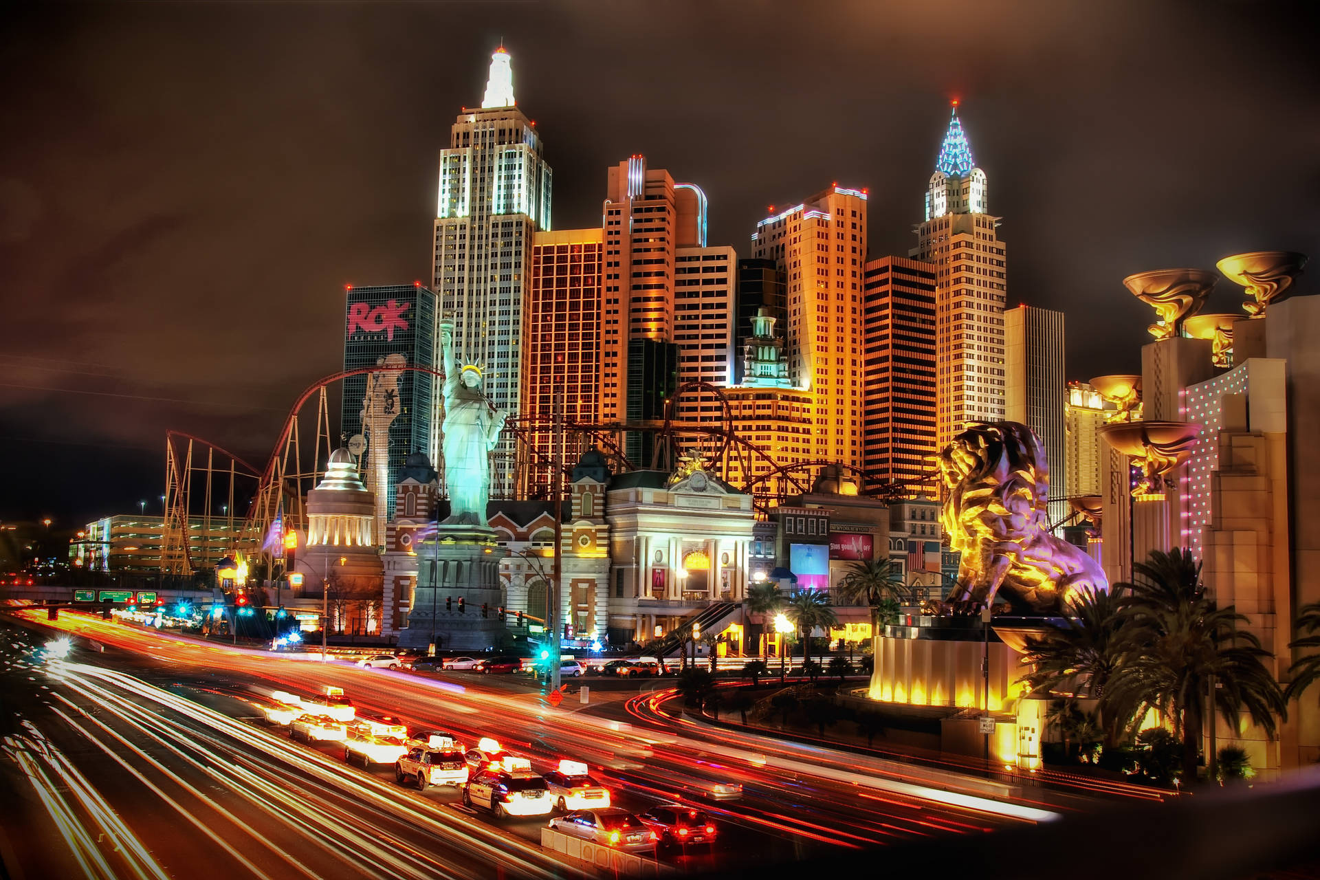 Caption: Electrifying Nightlife in Las Vegas 4K Wallpaper
