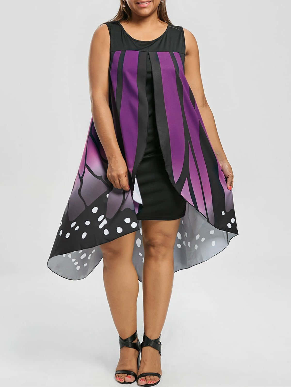 Make a Bold fashion statement with a Butterfly Wing Dress Wallpaper
