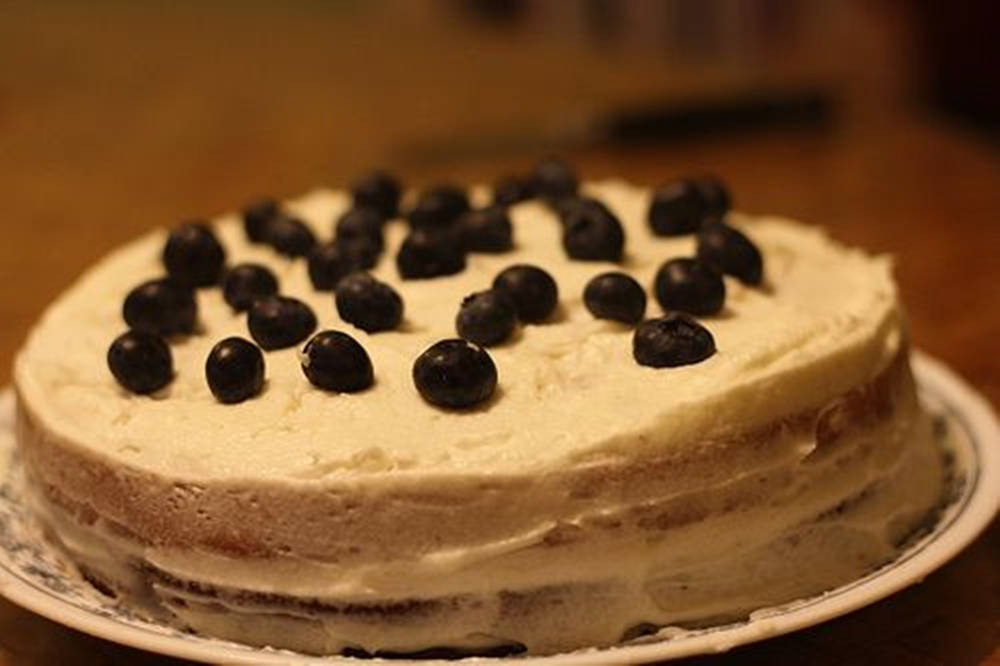 Buttermilk Cake With Blueberry Wallpaper